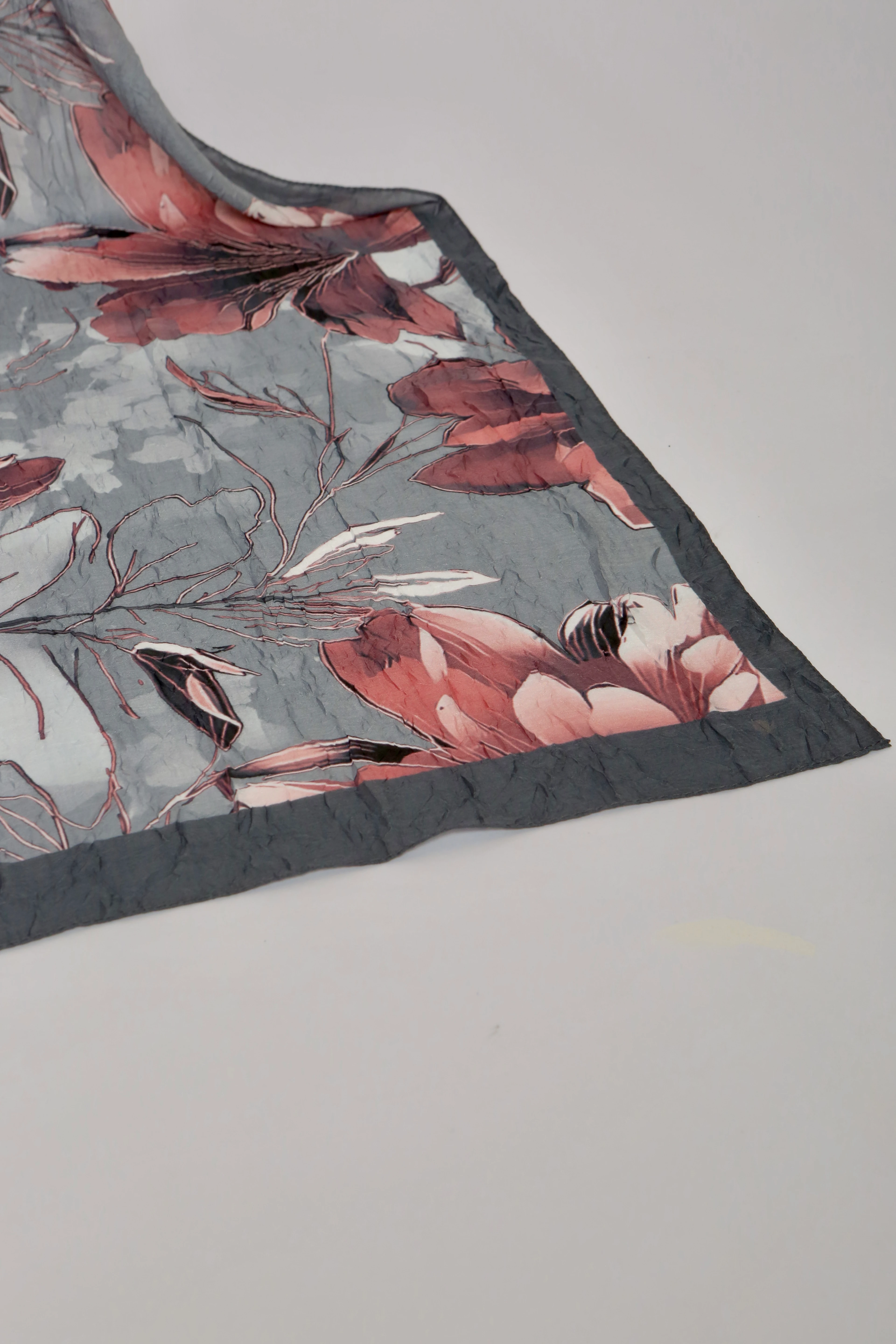 FLORA DESEN BAMBU KRAŞ ŞAL GRİ GÜL KURUSU