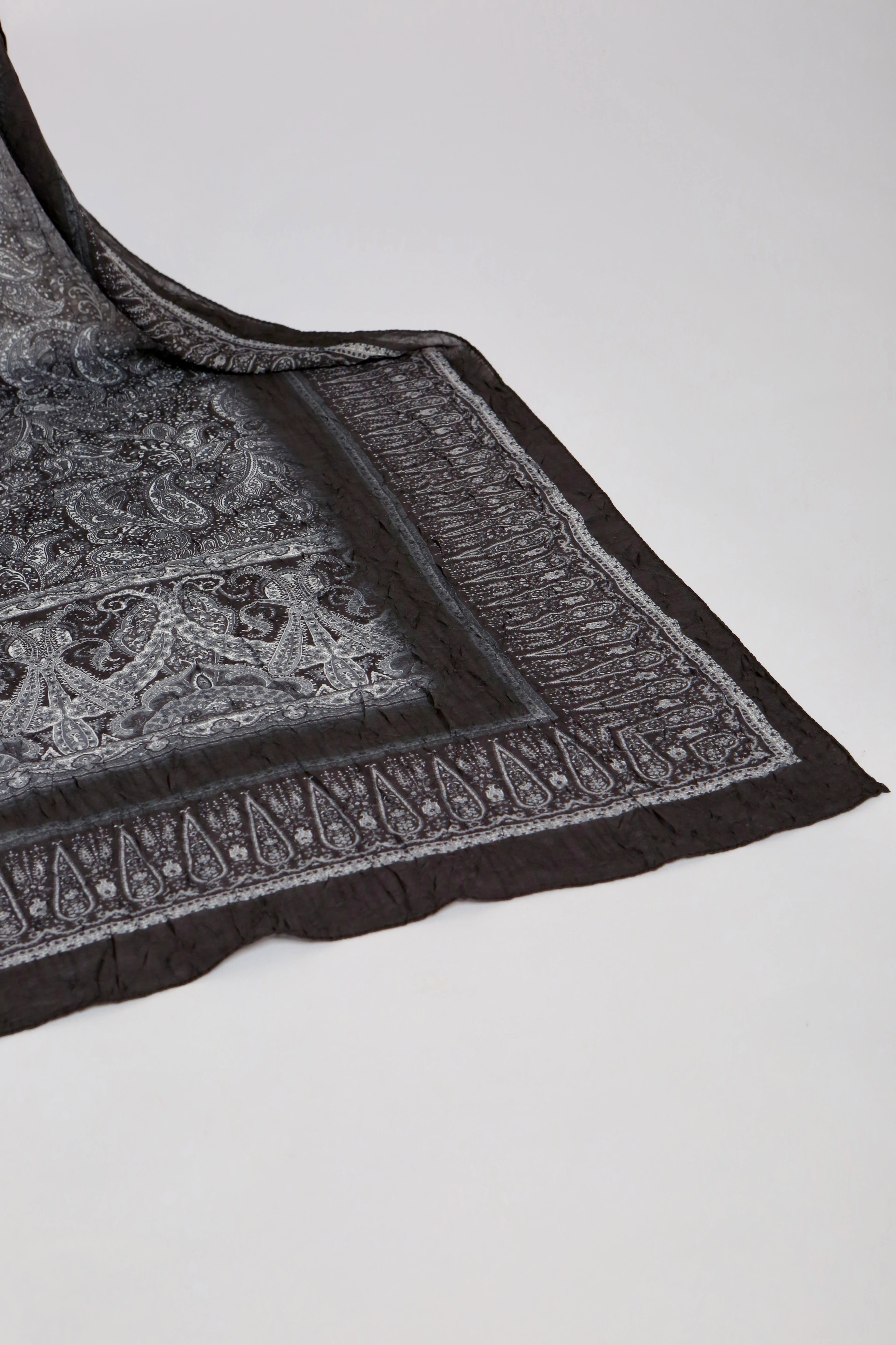 BAMBU KRAŞ ŞAL SİYAH KOLEKSİYONU