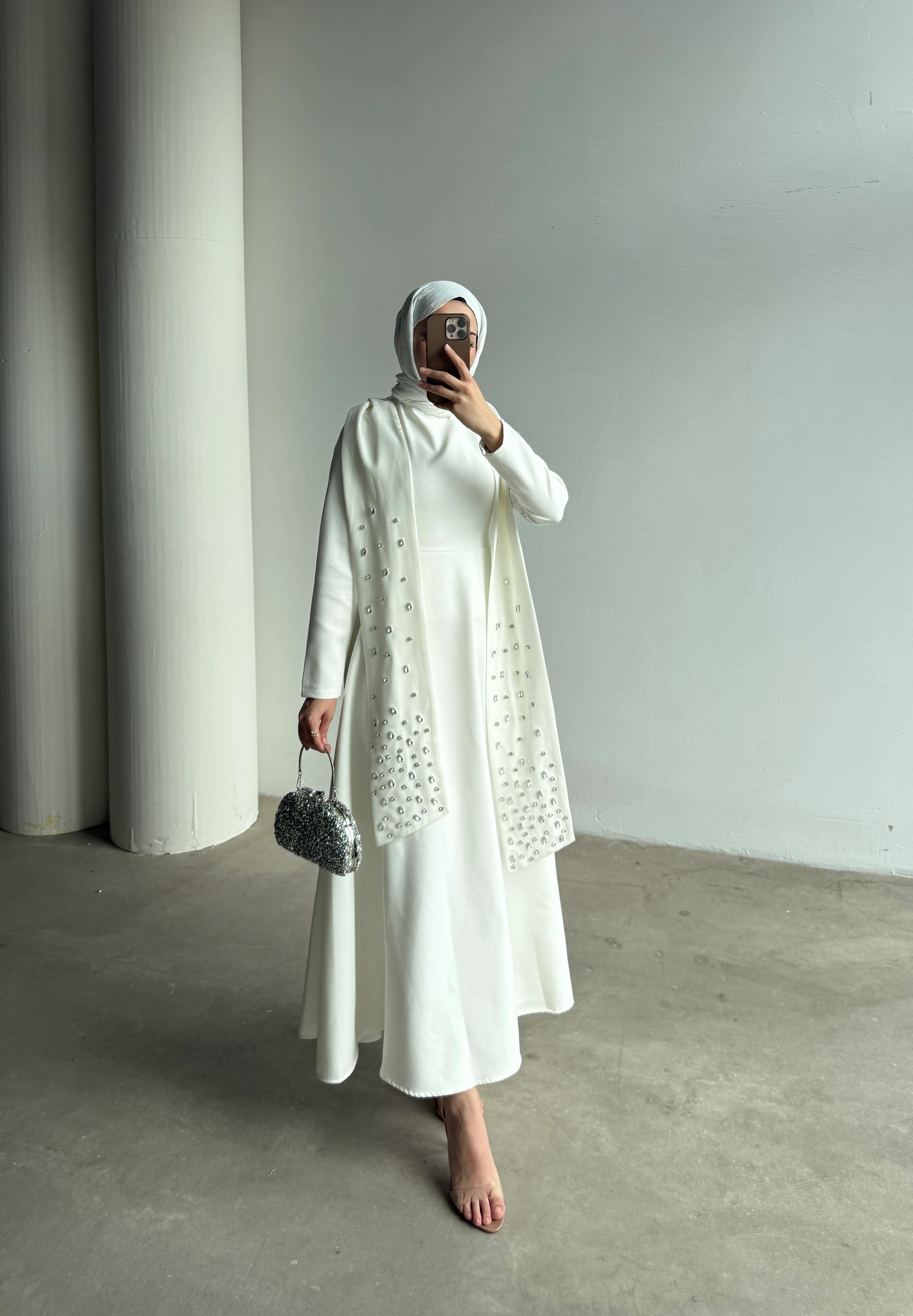 Amira Elbise  - Beyaz