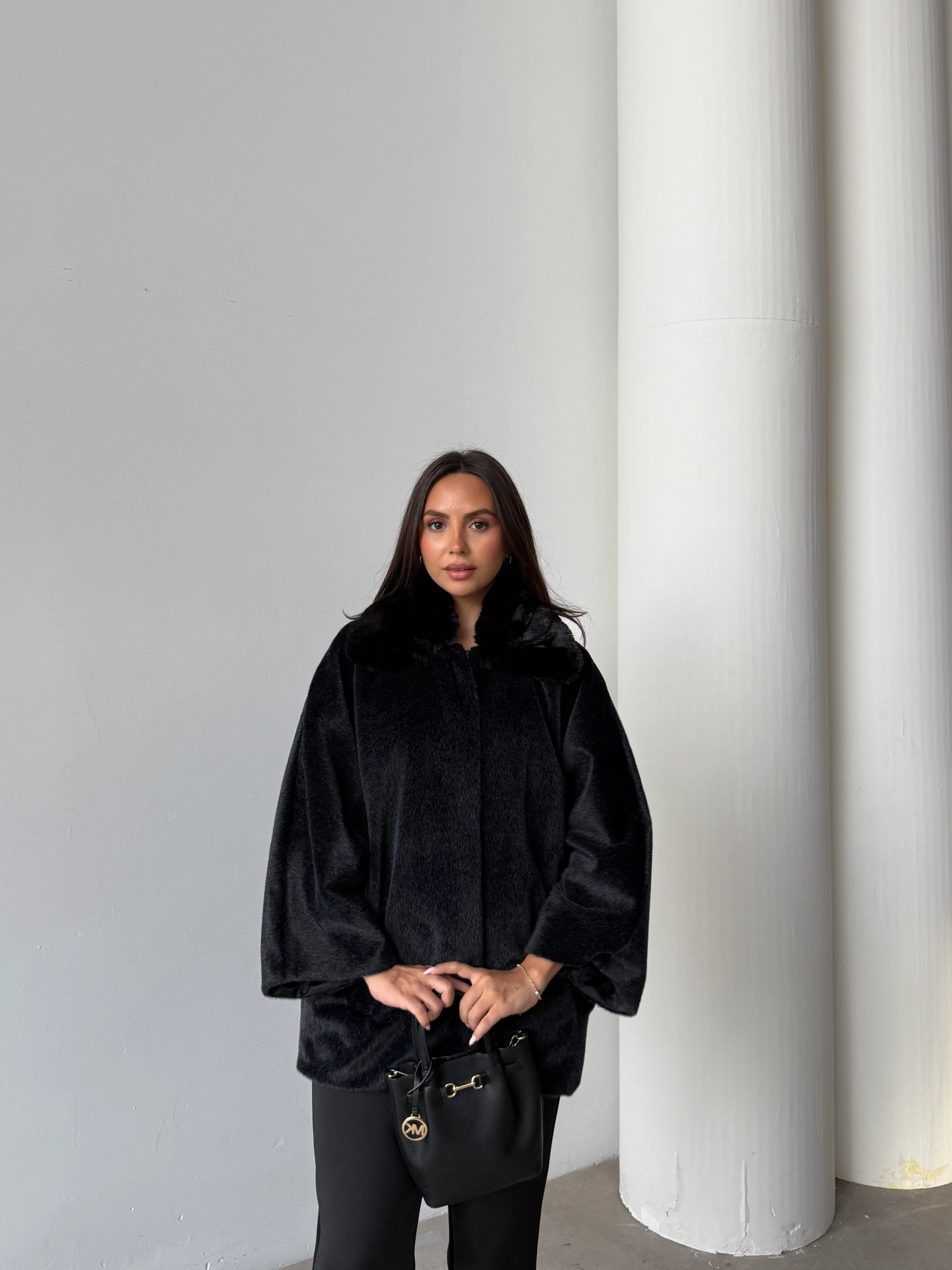 Aseel Kürk Mont - Siyah