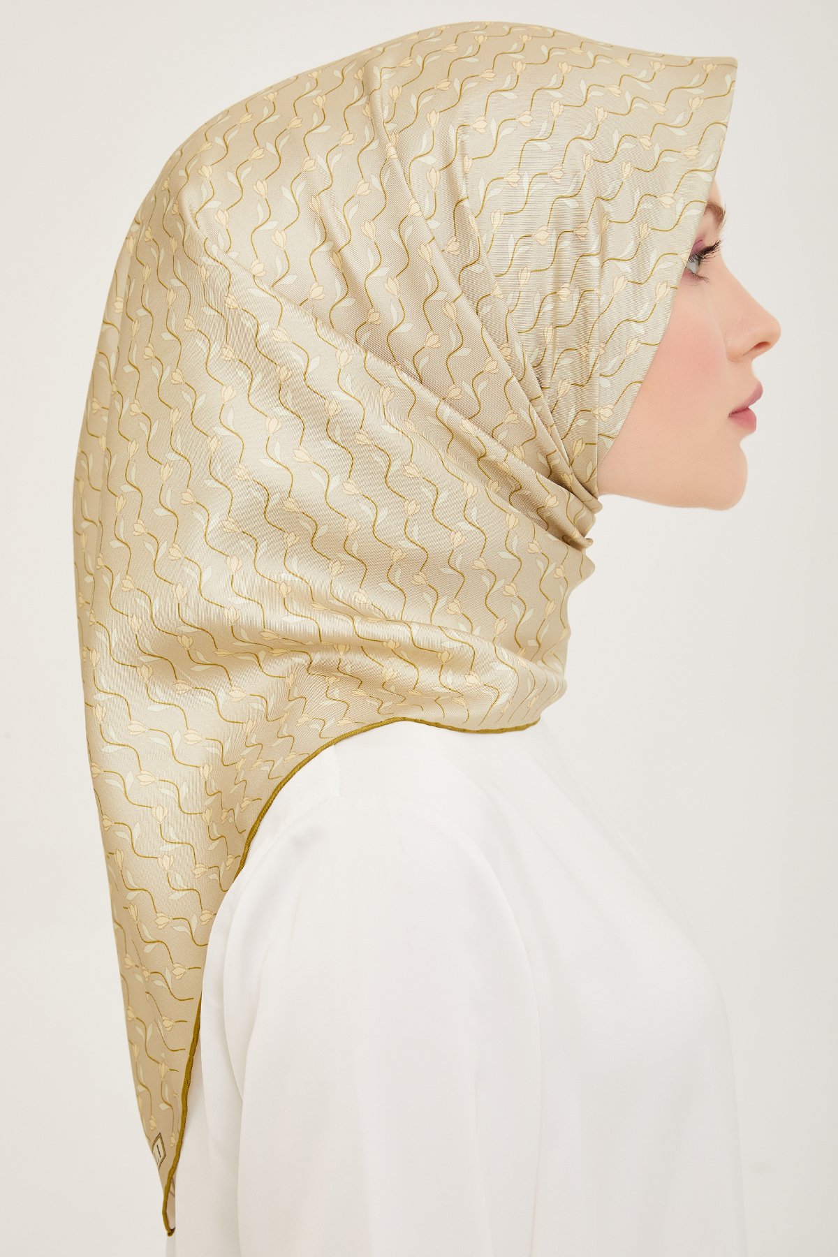 Belli Twill İpek Eşarp 4001D - Bej-Gold-05