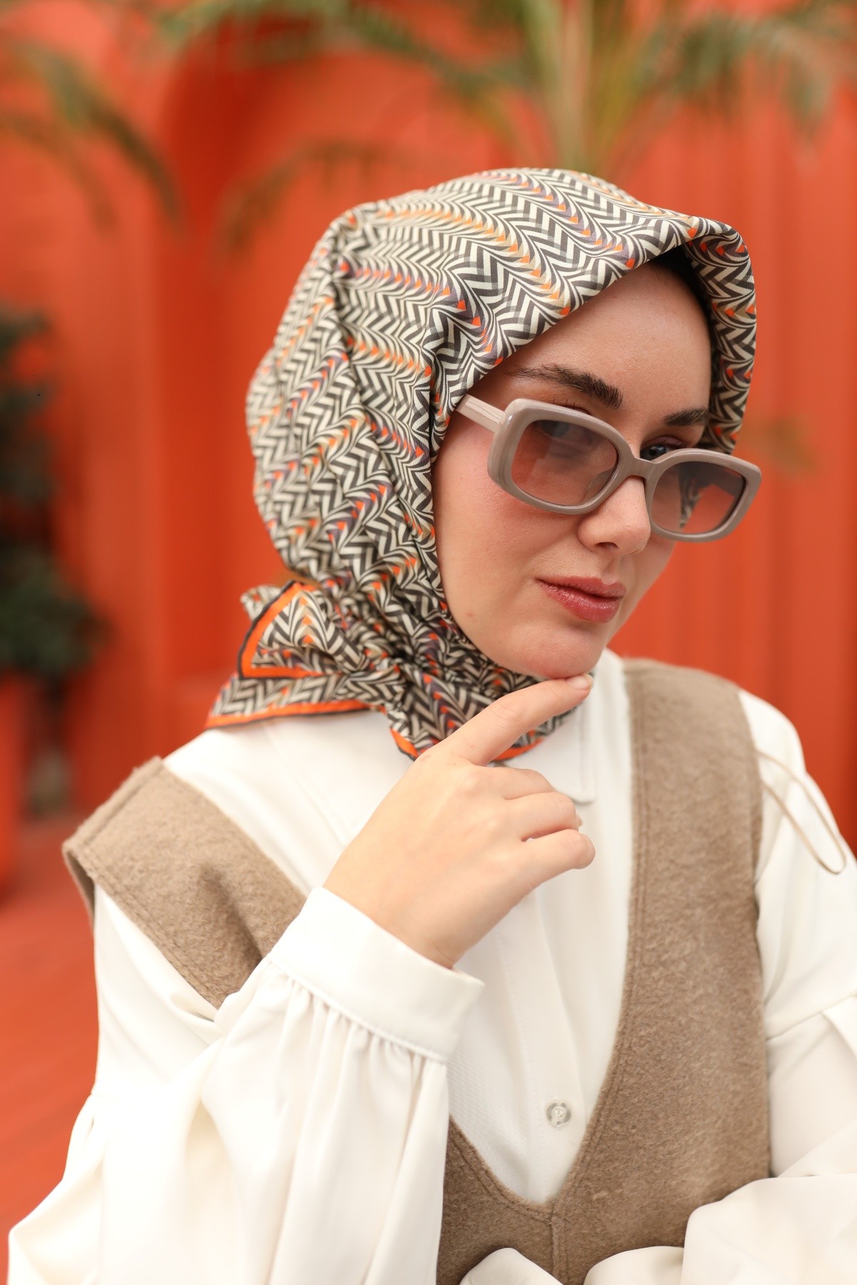 SİYAH-TURUNCU