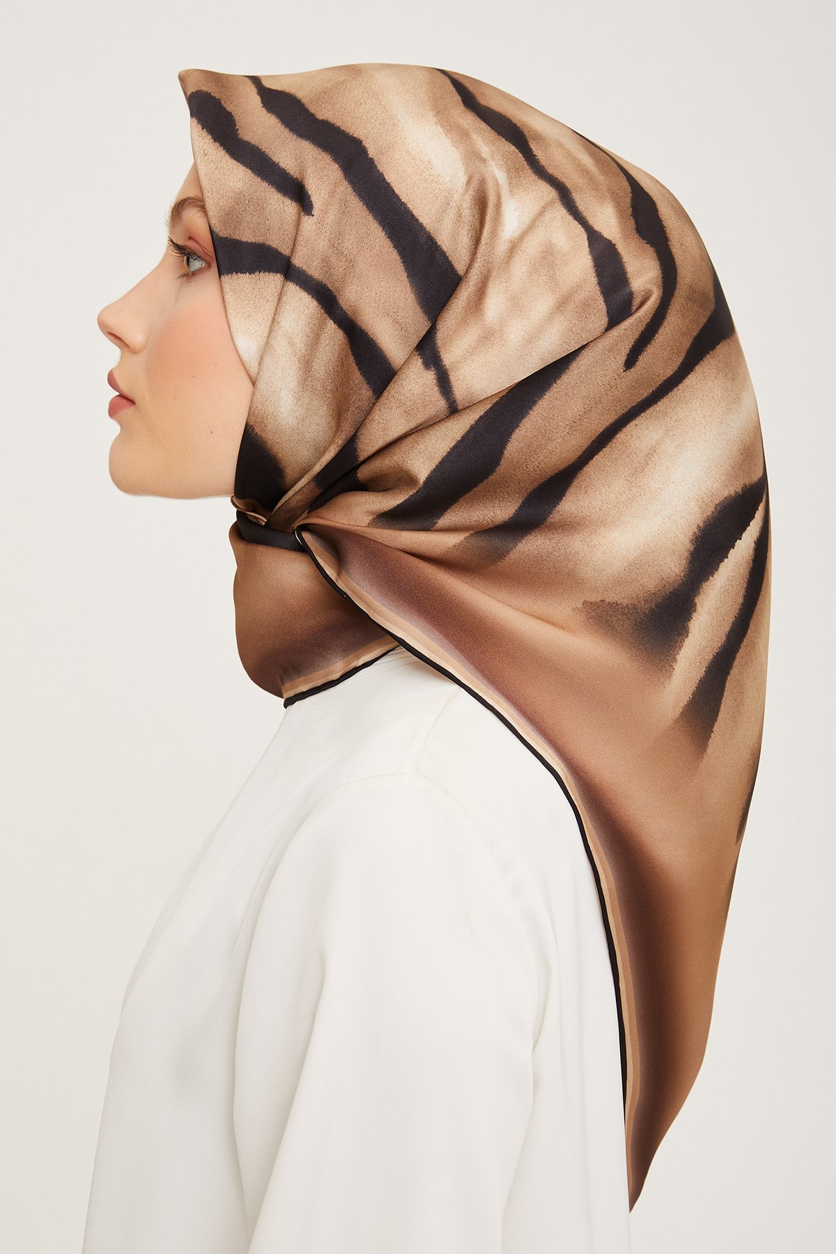 Armine Nostalji Serisi Twill İpek Eşarp 9020D-02