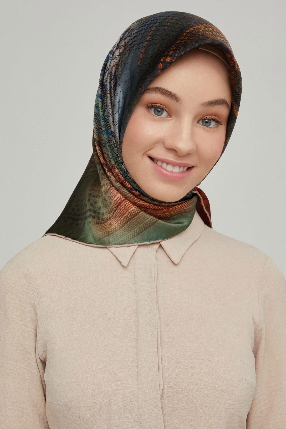 Armine Nostalji Serisi Twill İpek Eşarp 8602D-04 - Acı Kahve-Haki