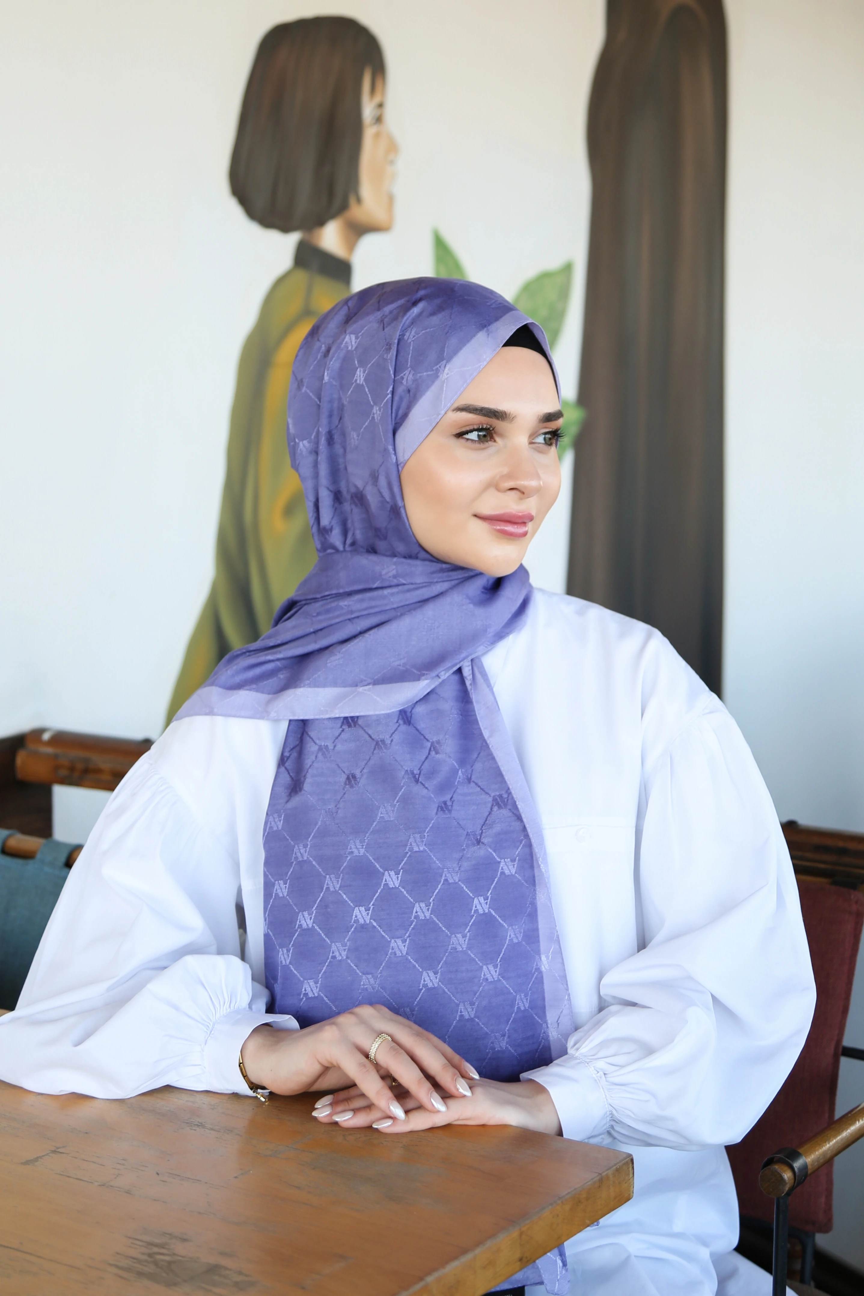 Armine Trend Monogram Şal 2