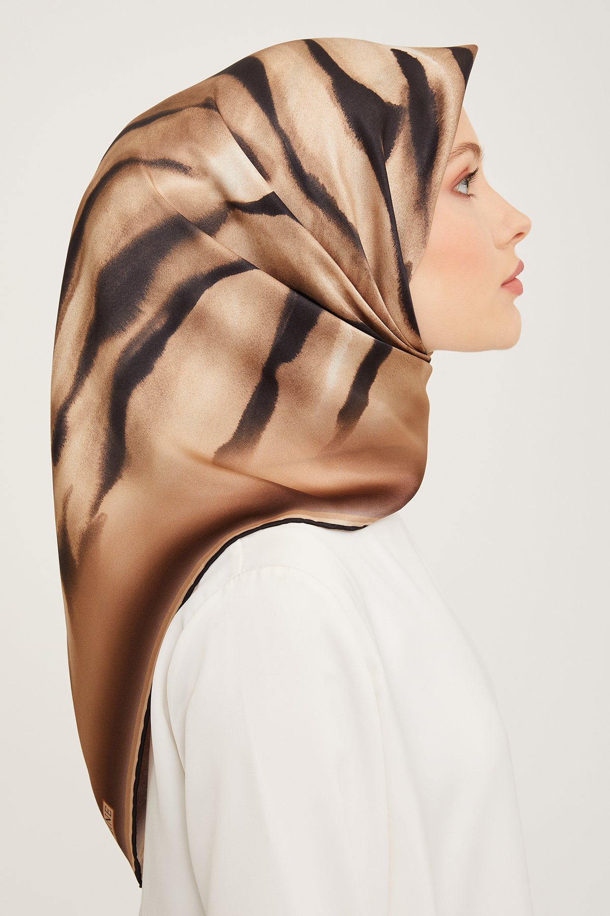 Armine Nostalji Serisi Twill İpek Eşarp 9020D-02