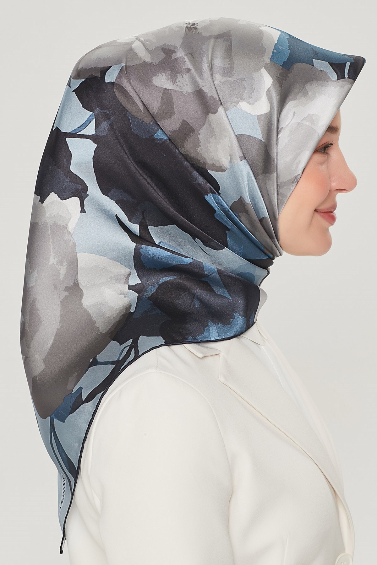 Armine Nostalji Serisi Twill İpek Eşarp 8534D-85
