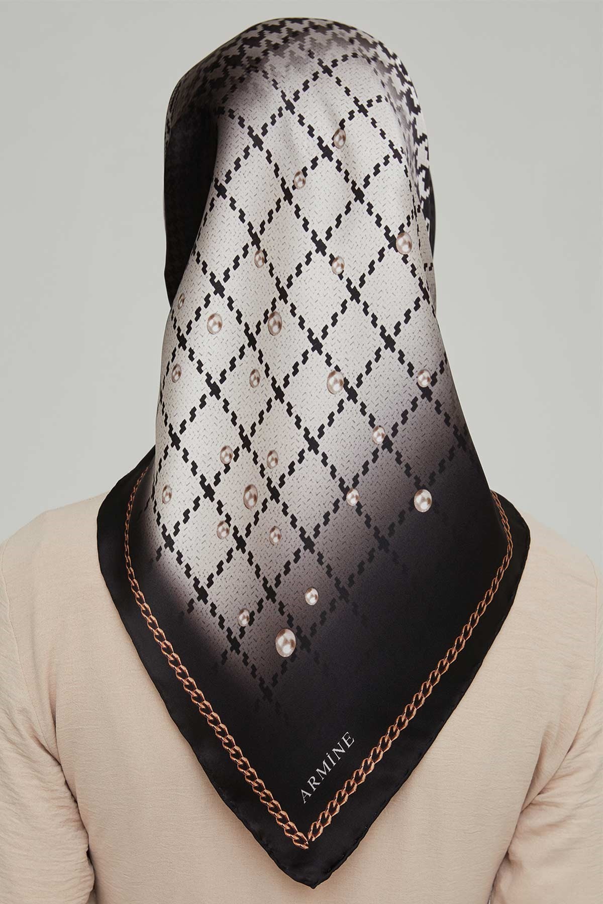 Armine Nostalji Serisi İpek Twill Eşarp 8612D-80