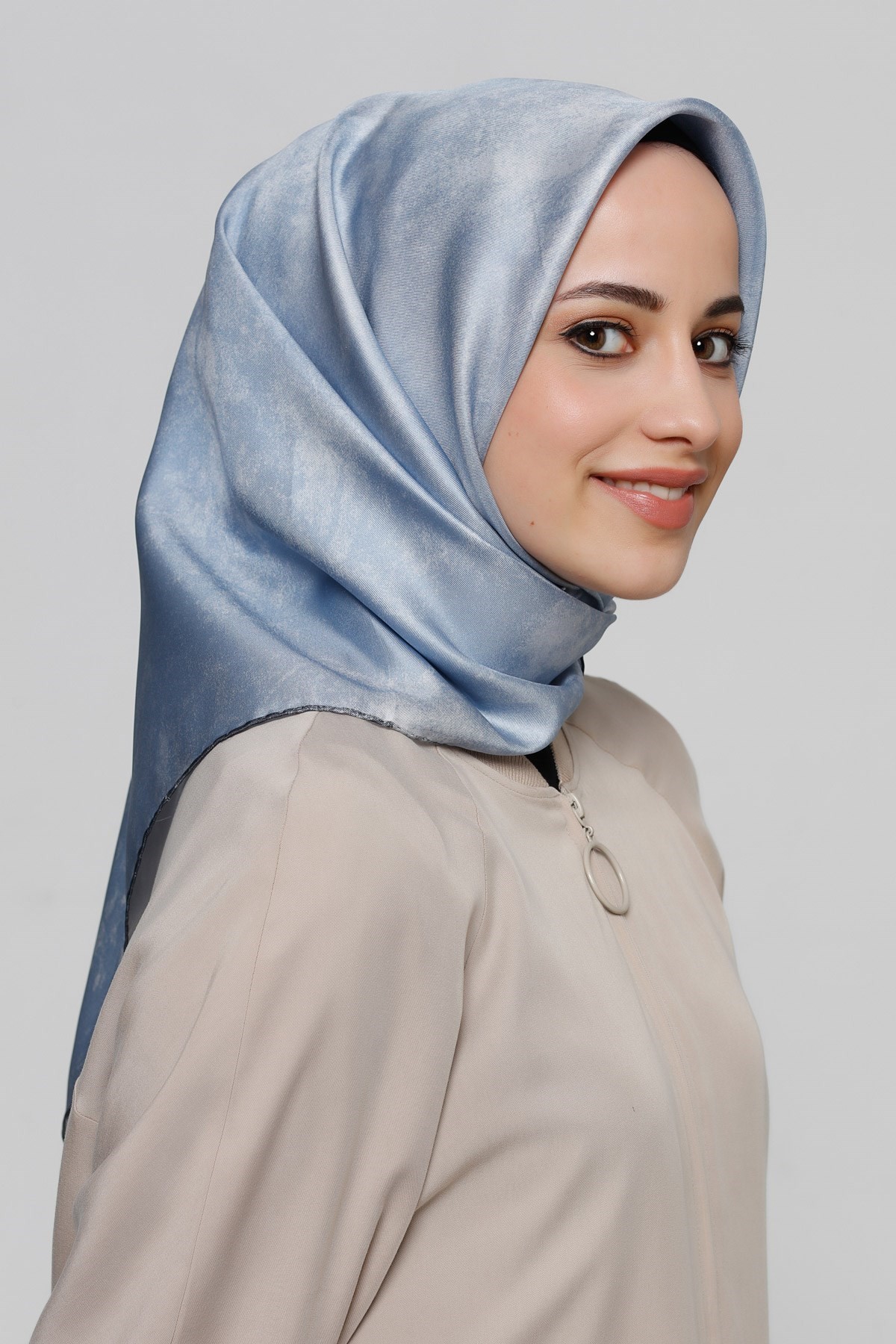 Armine Nostalji Serisi İpek Twill Eşarp 8333D-93