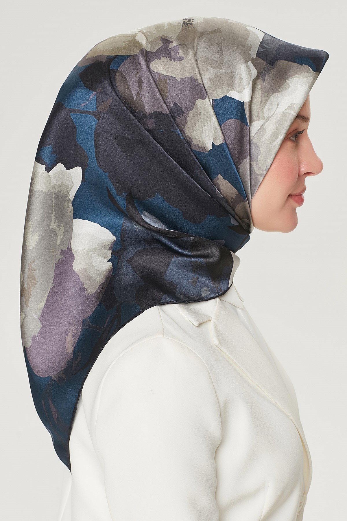 Armine Nostalji Serisi Twill İpek Eşarp 8534D-09