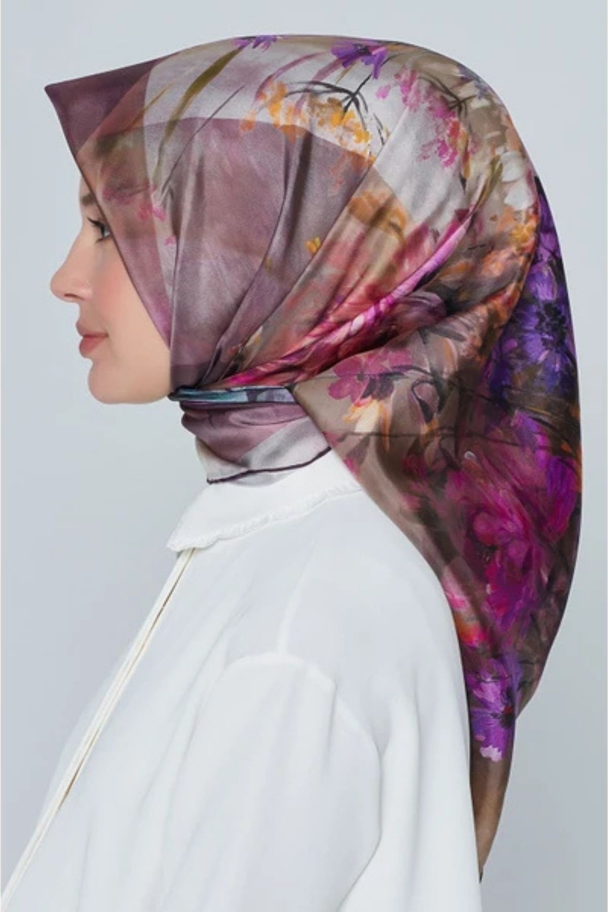 Armine Nostalji Serisi İpek Twill Eşarp 7915D-32