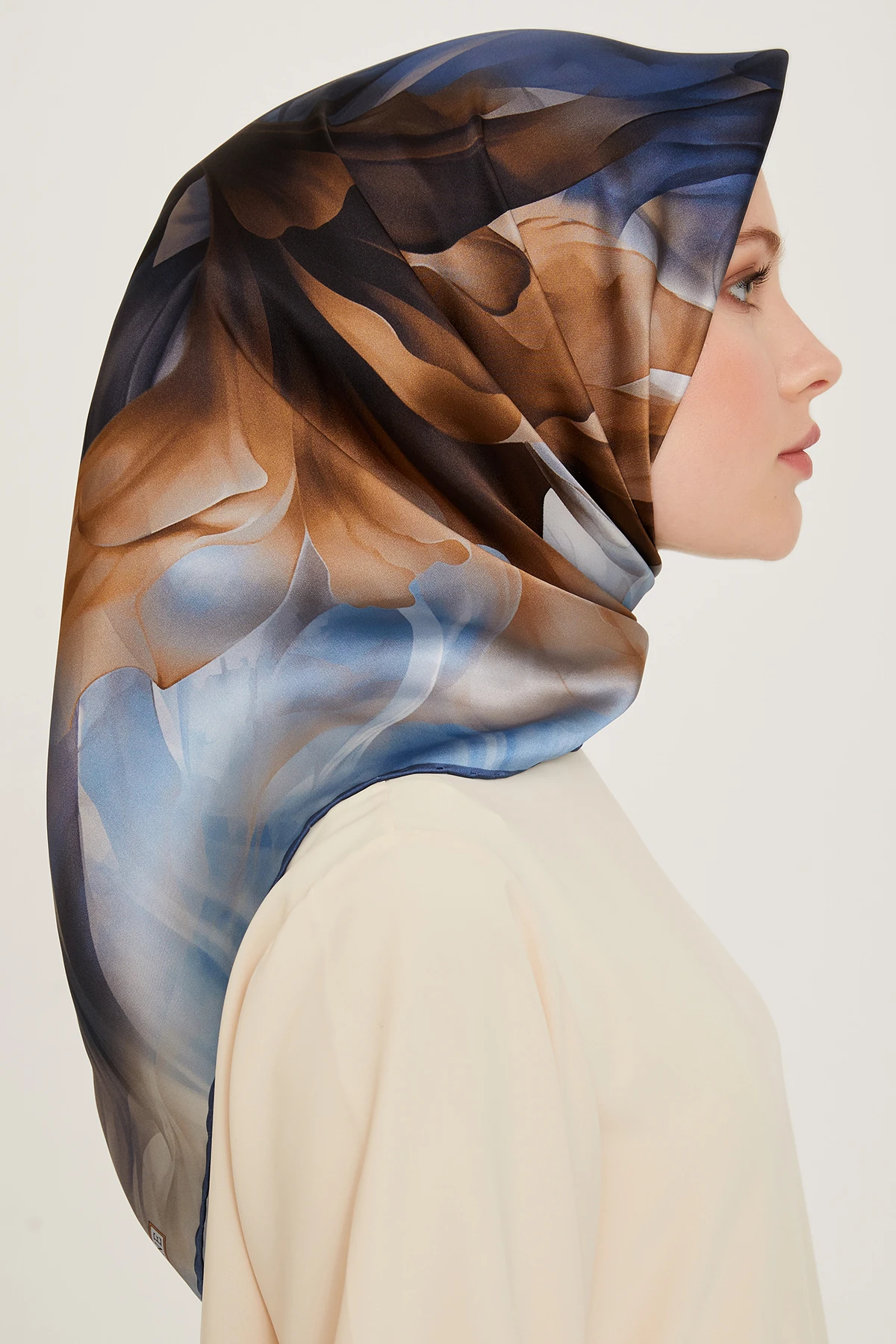 Armine Nostalji Serisi Sura İpek Eşarp 9244DS-01 - 06-İndigo-Taba