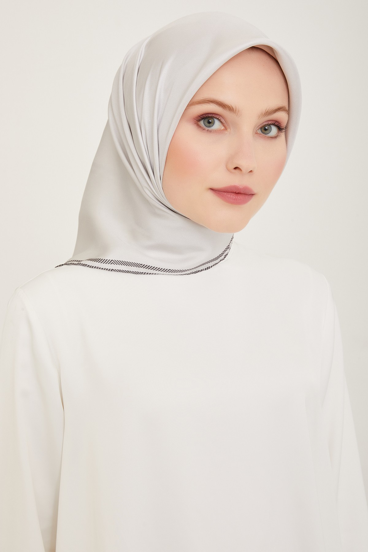 Belli Twill İpek Eşarp 4009D - Gümüş Gri-10