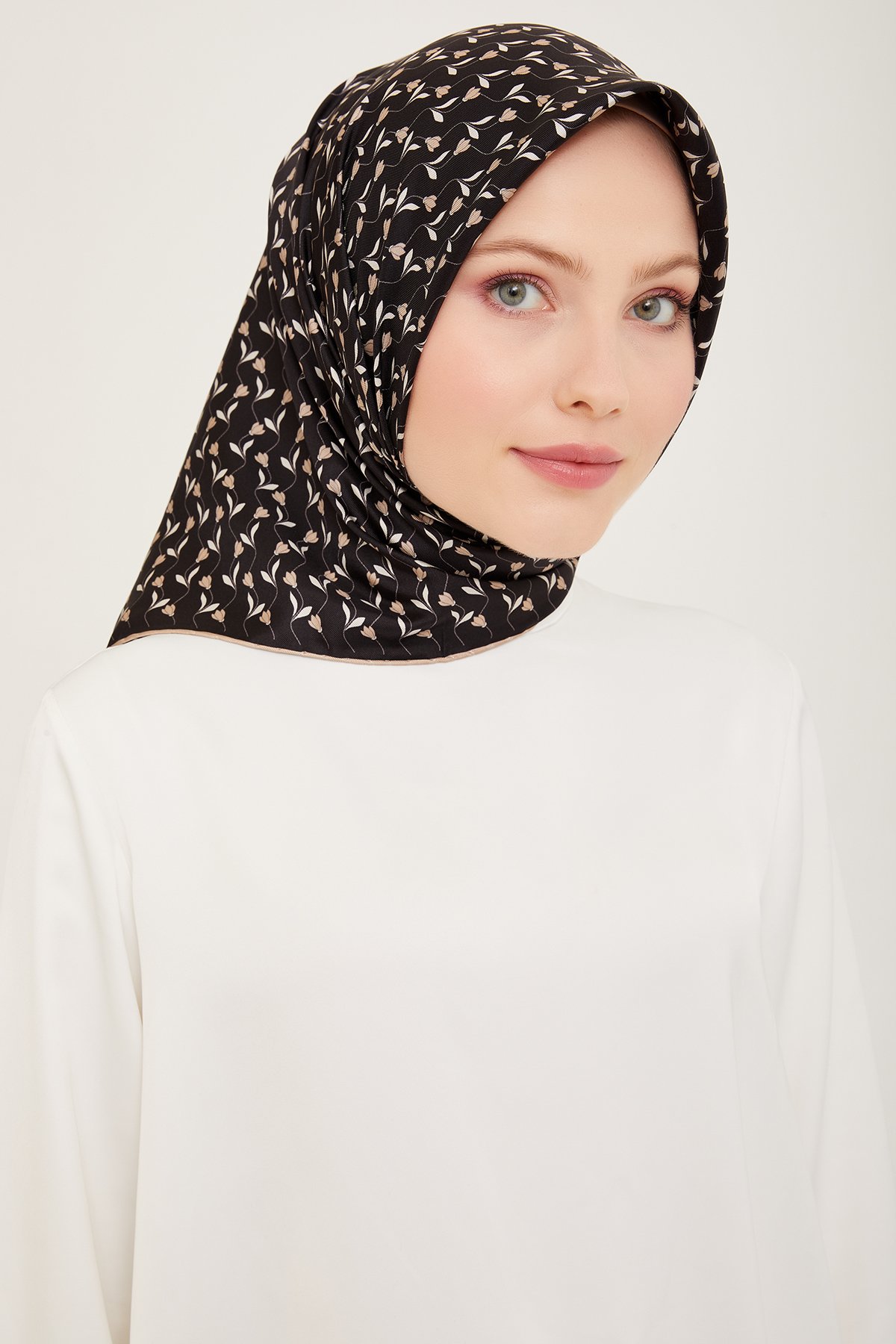 Belli Twill İpek Eşarp 4001D - Siyah-Beyaz-81