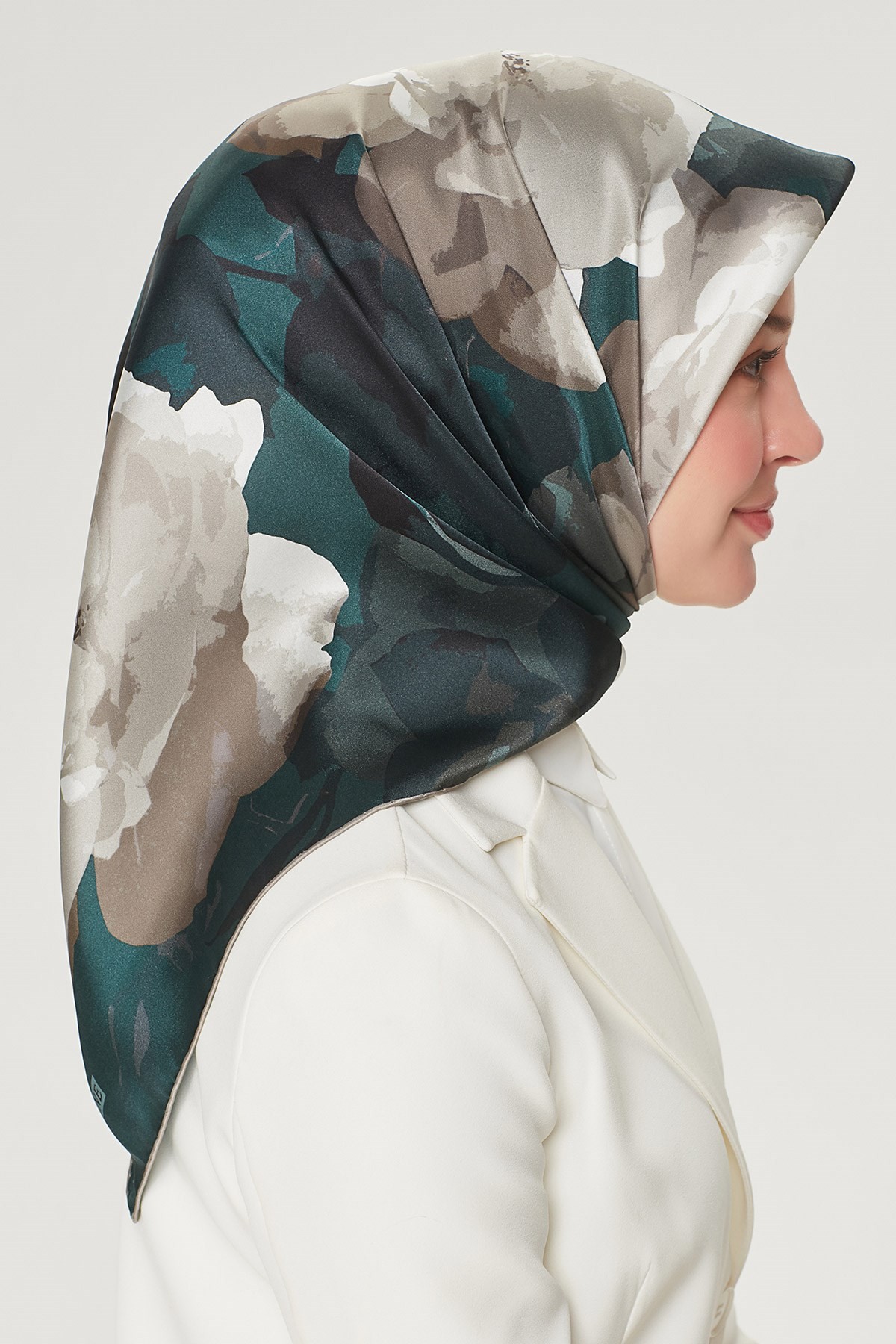 Armine Nostalji Serisi Twill İpek Eşarp 8534D-82