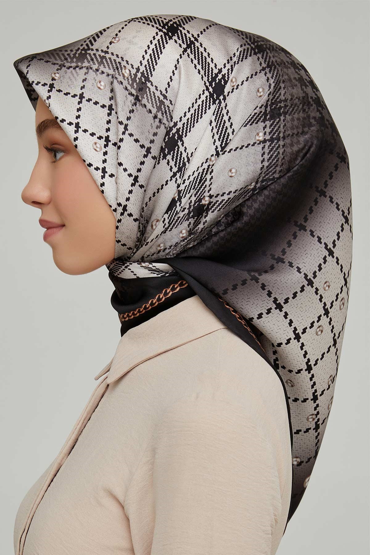 Armine Nostalji Serisi İpek Twill Eşarp 8612D-80