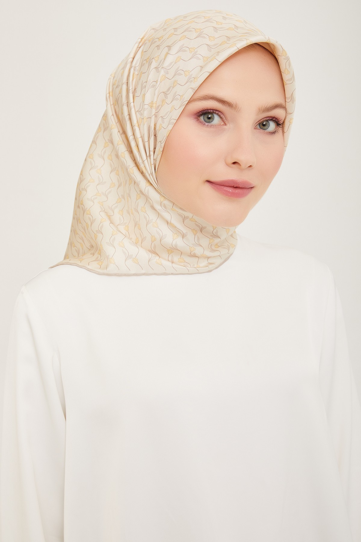 Belli Twill İpek Eşarp 4001D - Krem-Dore-31