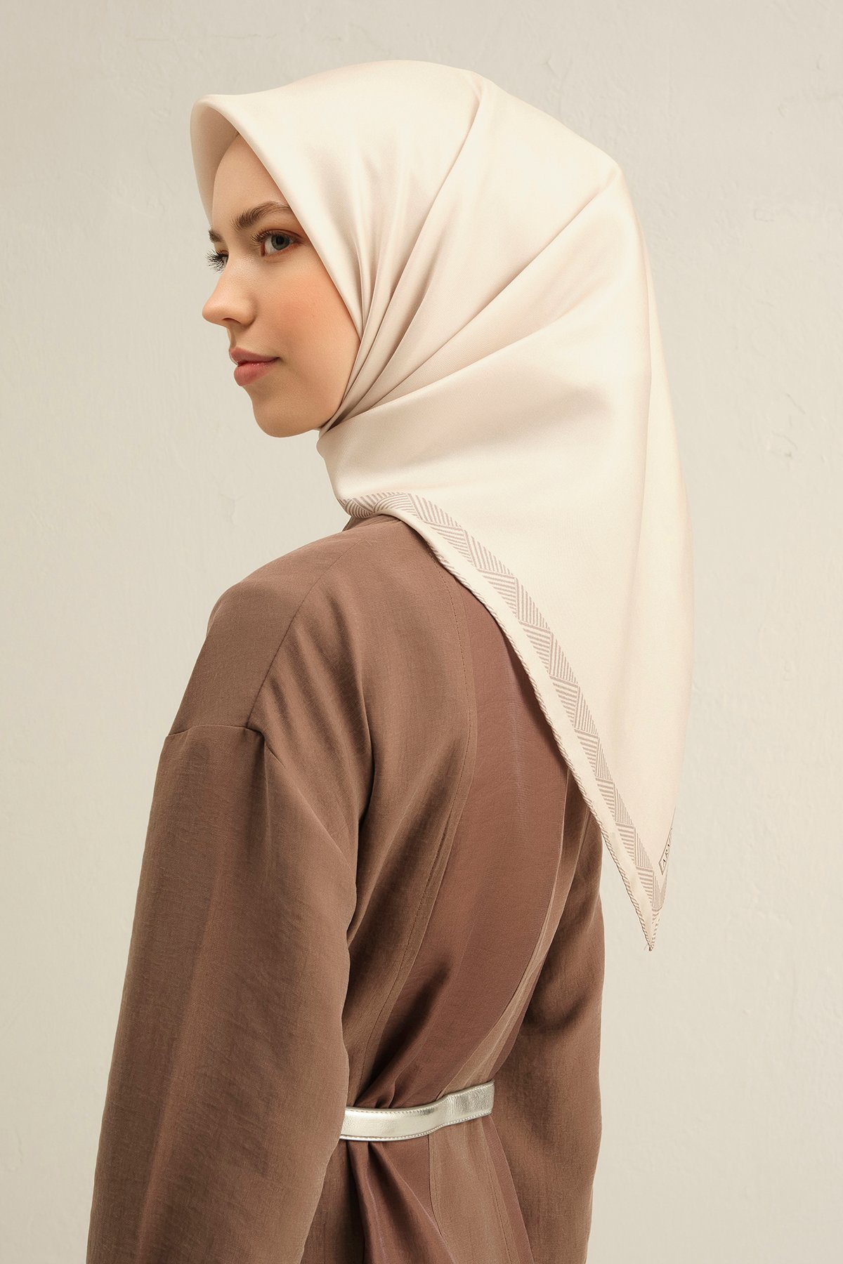 Armine Twill İpek Eşarp 9357D - Krem -