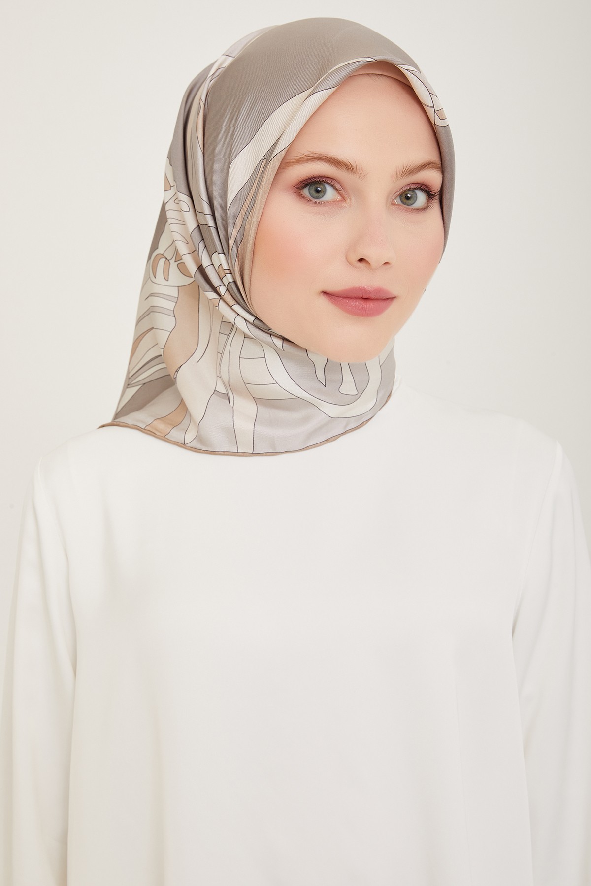 Belli Twill İpek Eşarp 4017D - Nohut Beji-Gri-05