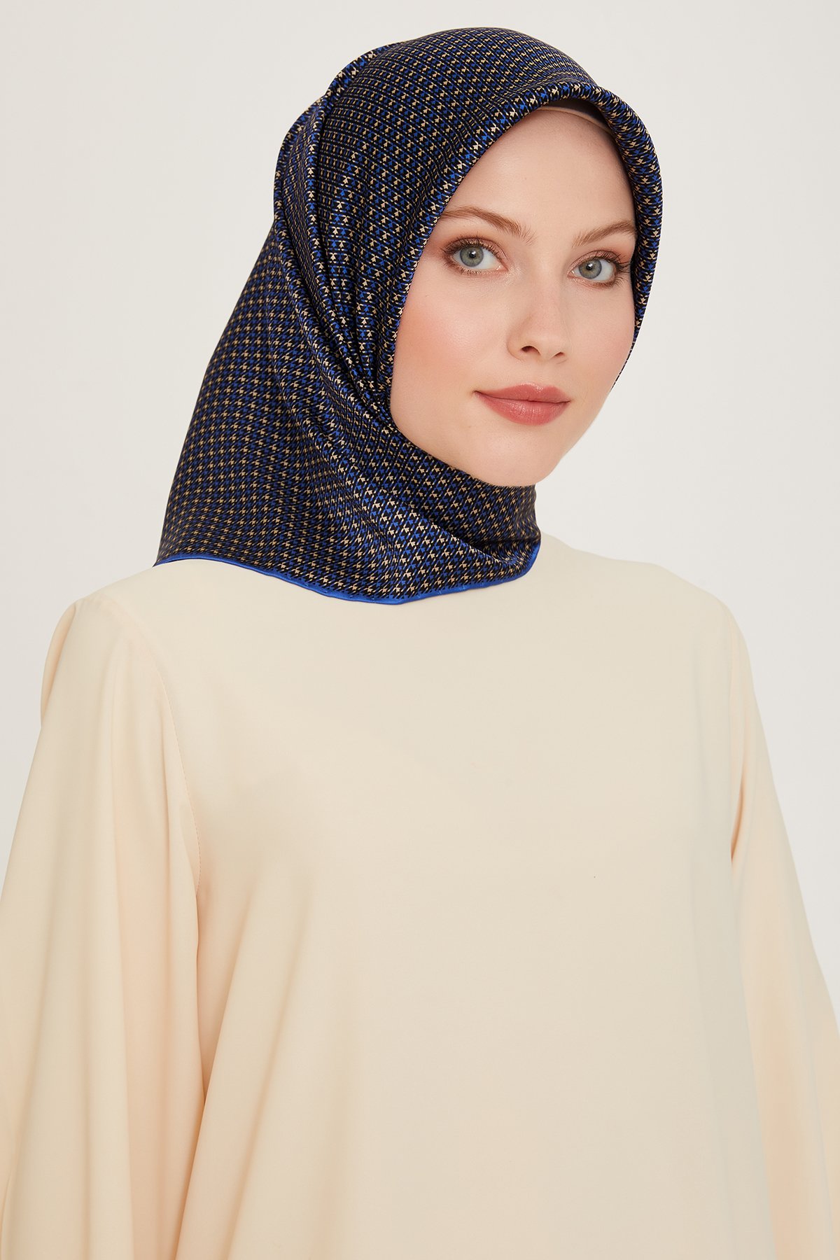 Armine İpek Twill Eşarp 9210D-80