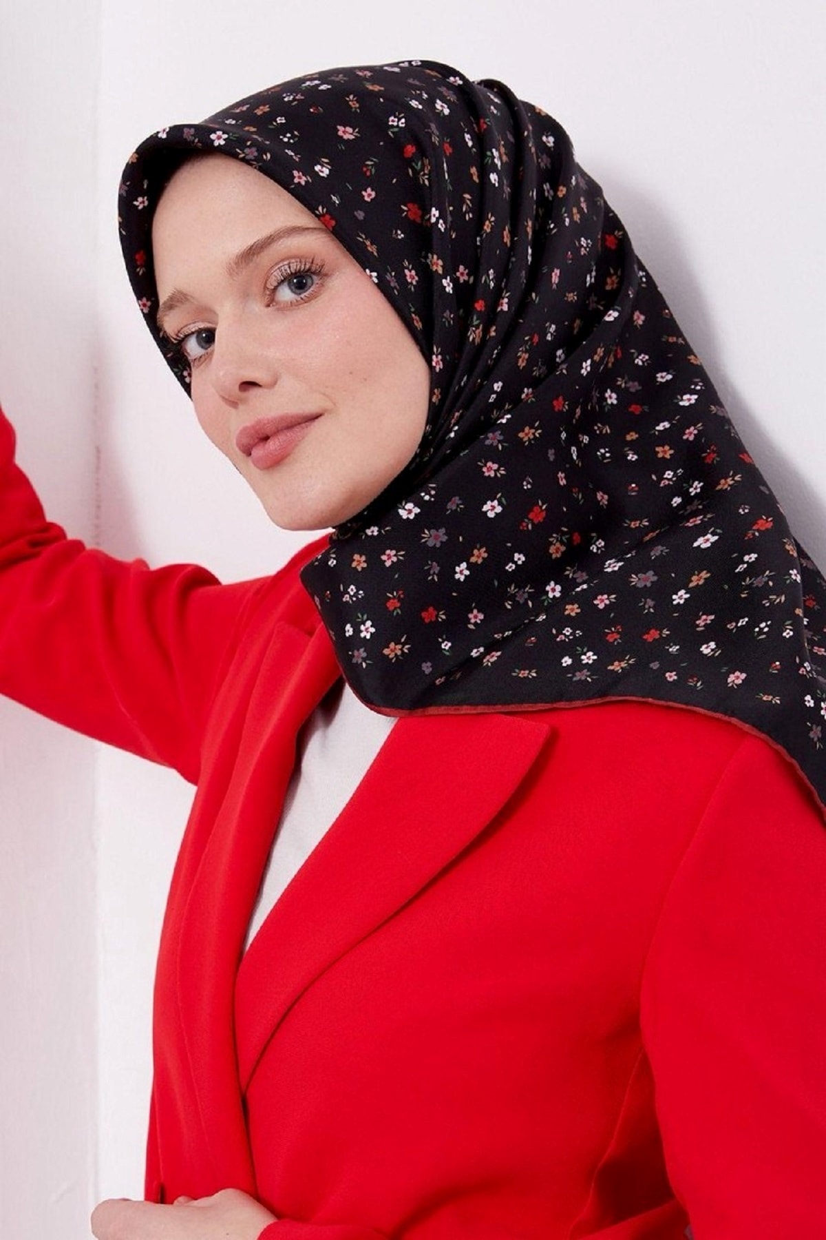 Levidor Trend Twill Eşarp LDT282 - 03-Siyah-Kırmızı