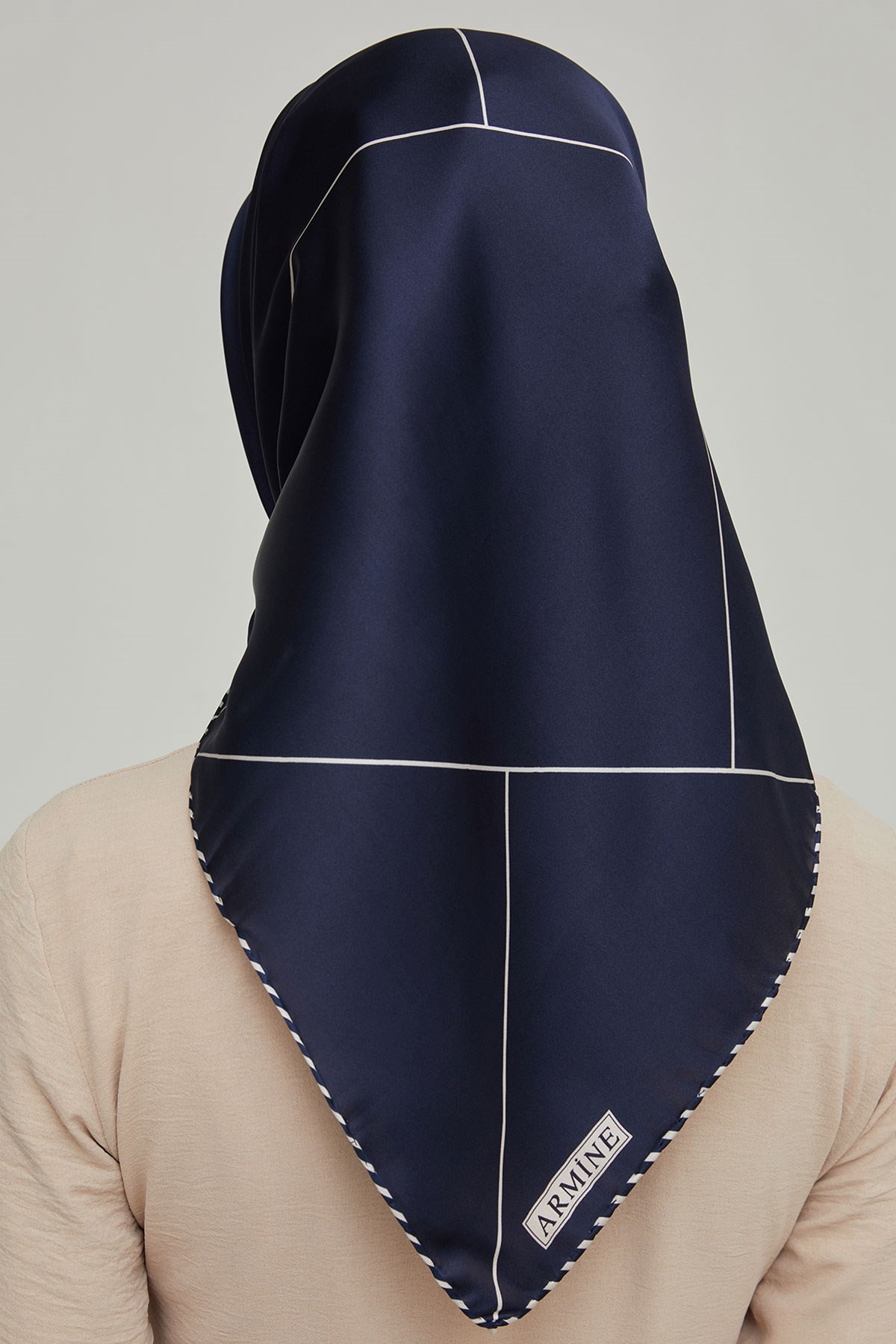 Armine Nostalji Serisi İpek Twill Eşarp 8655D-05