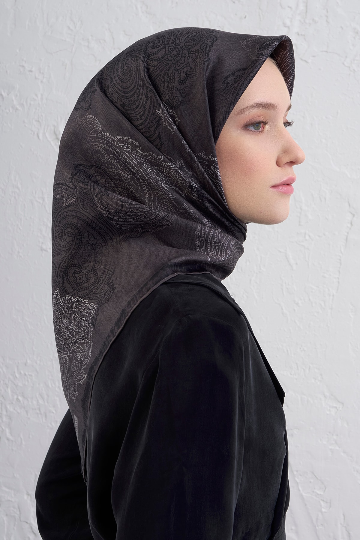 Armine Sura İpek Eşarp 9428DS - 52-Antrasit-Ekru-Siyah