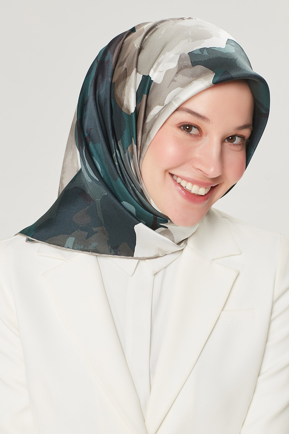 Armine Nostalji Serisi Twill İpek Eşarp 8534D-82