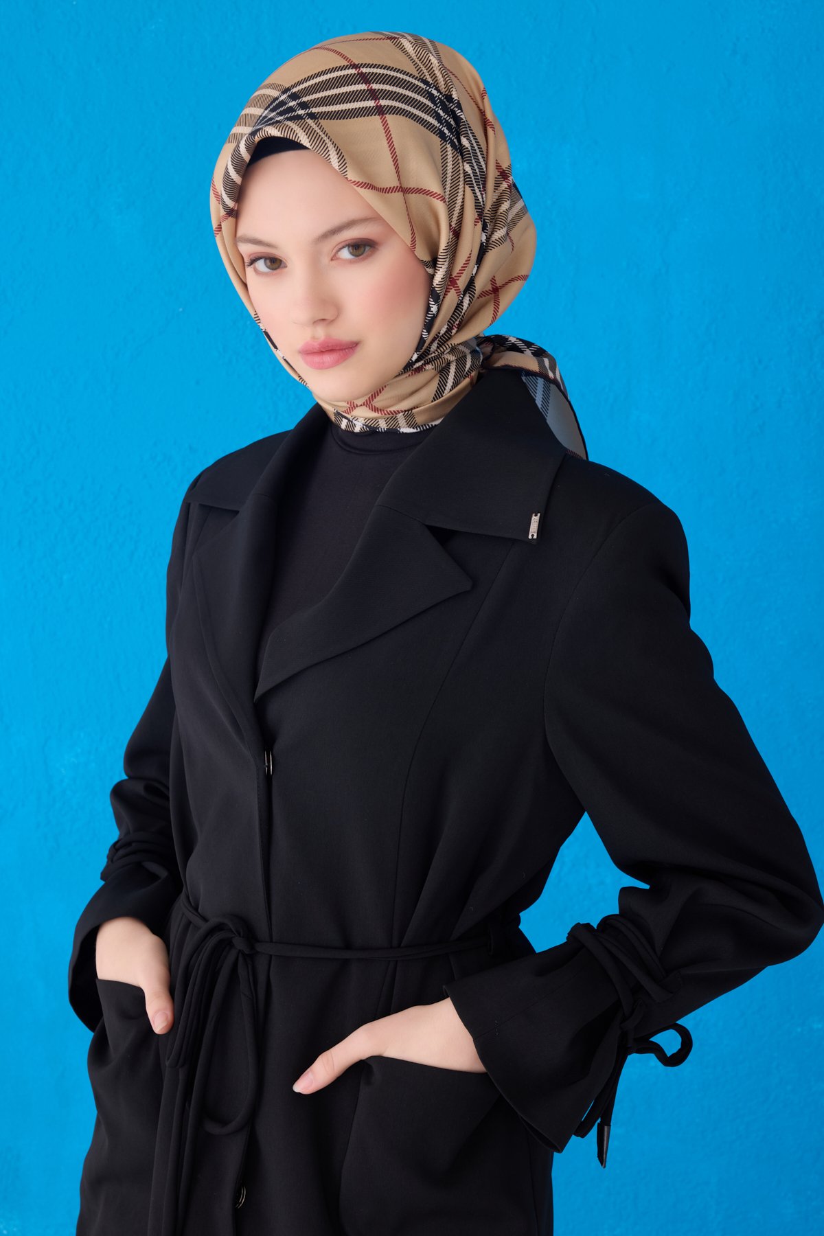 Belli Twill İpek Eşarp 4122D - Dore-Siyah-83