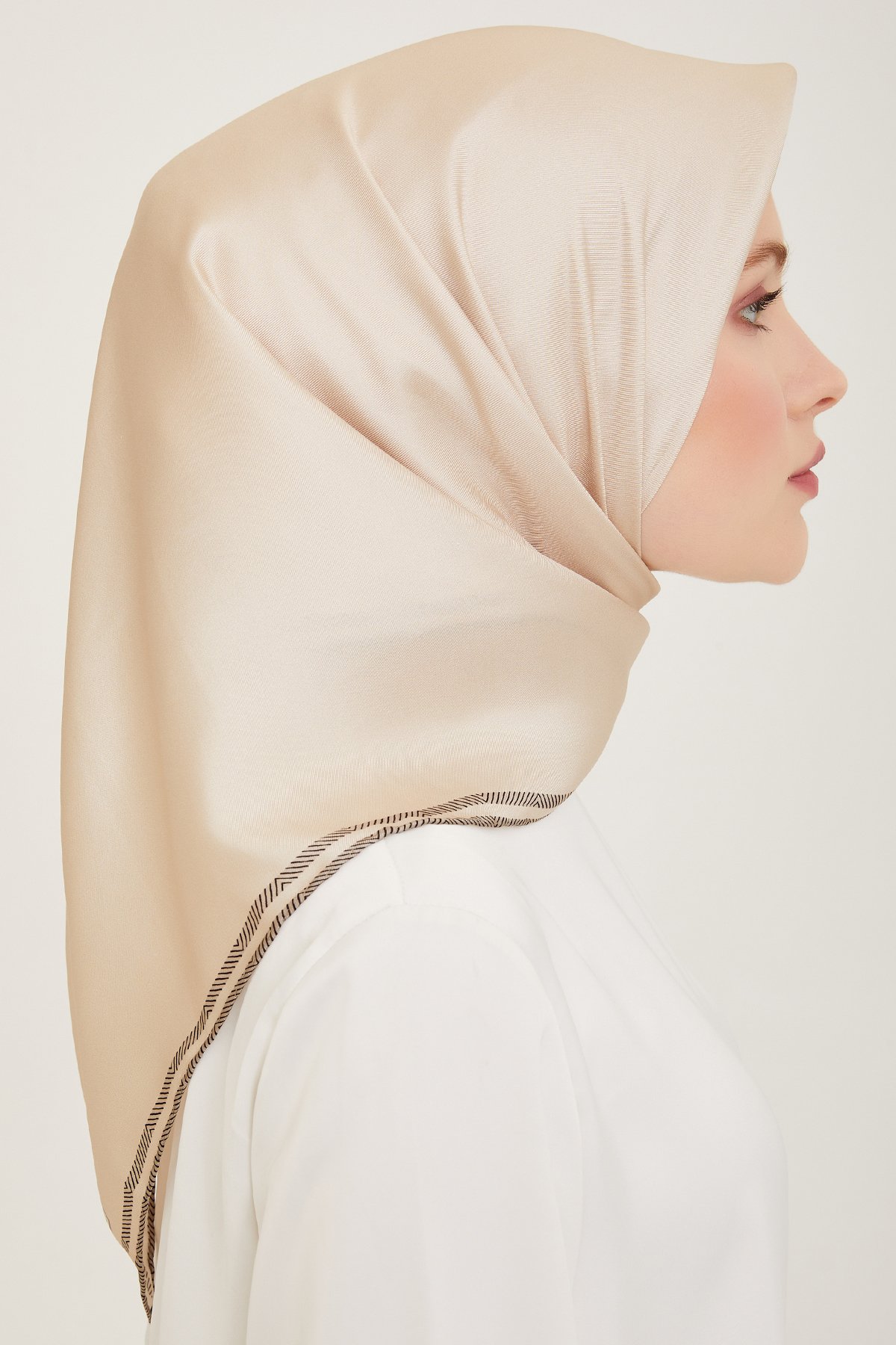 Belli Twill İpek Eşarp 4009D - Nohut Beji-08