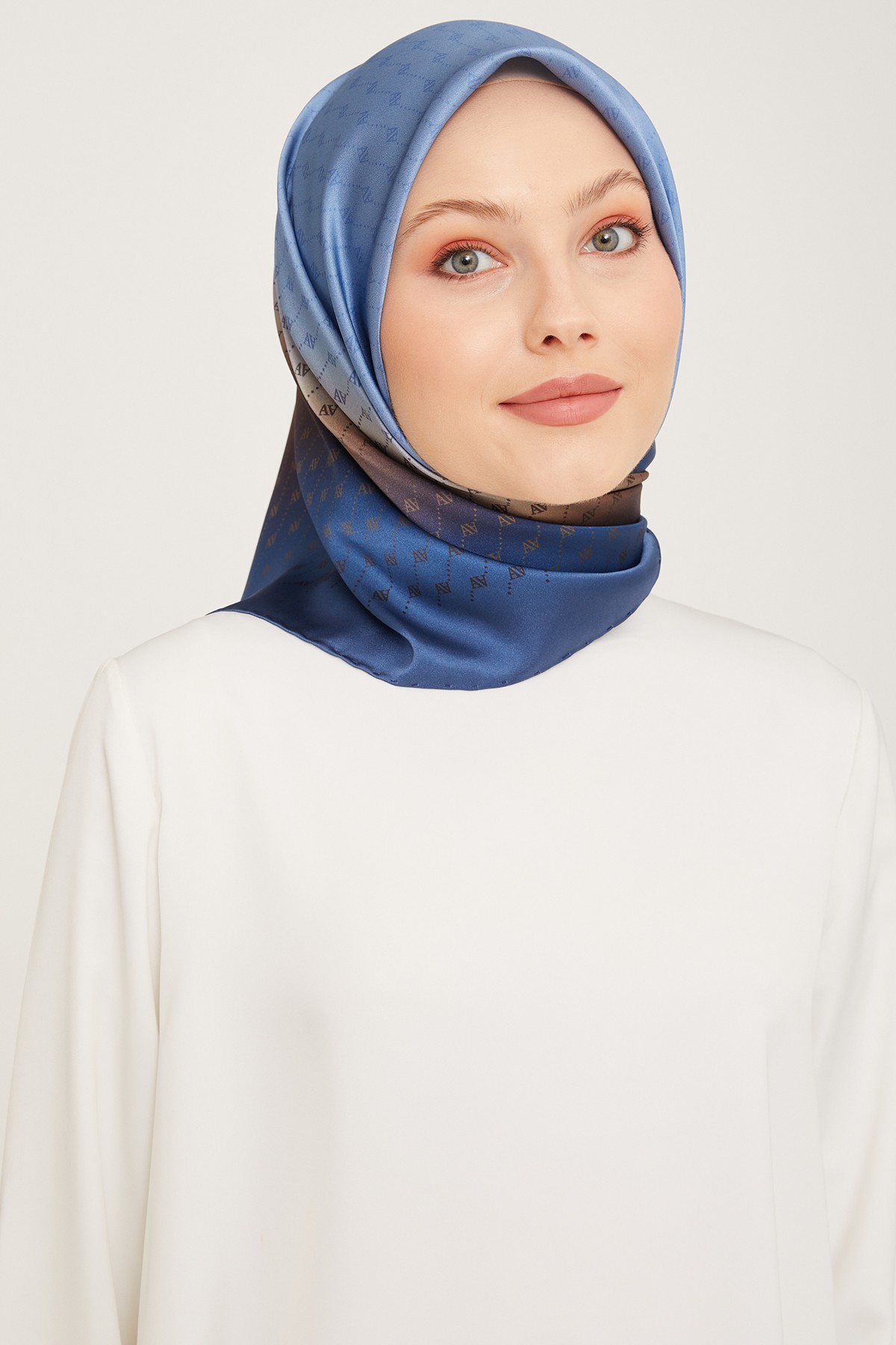 Armine Nostalji Serisi Twill İpek Eşarp 9003D-36