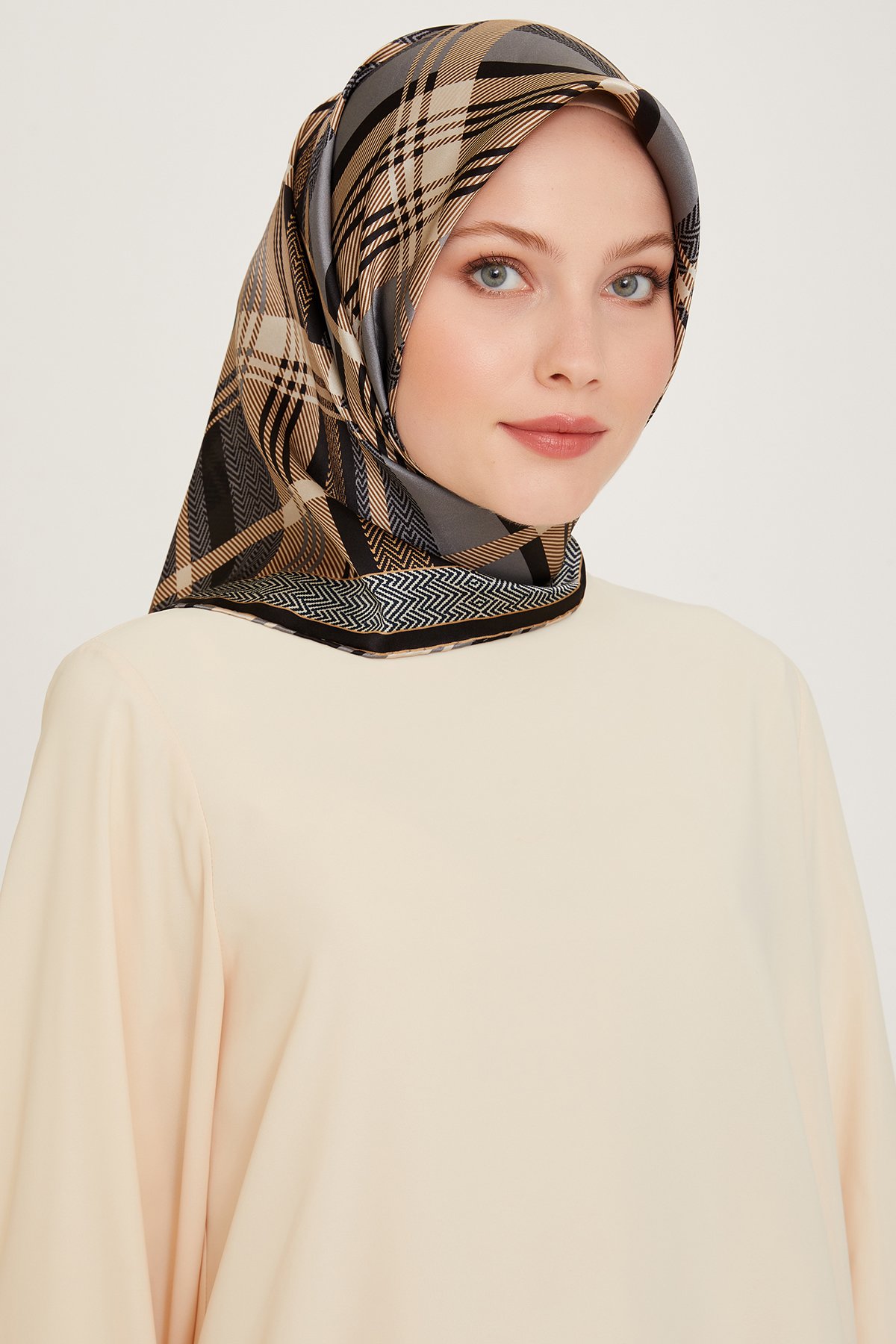Armine İpek Twill Eşarp 9223D-02