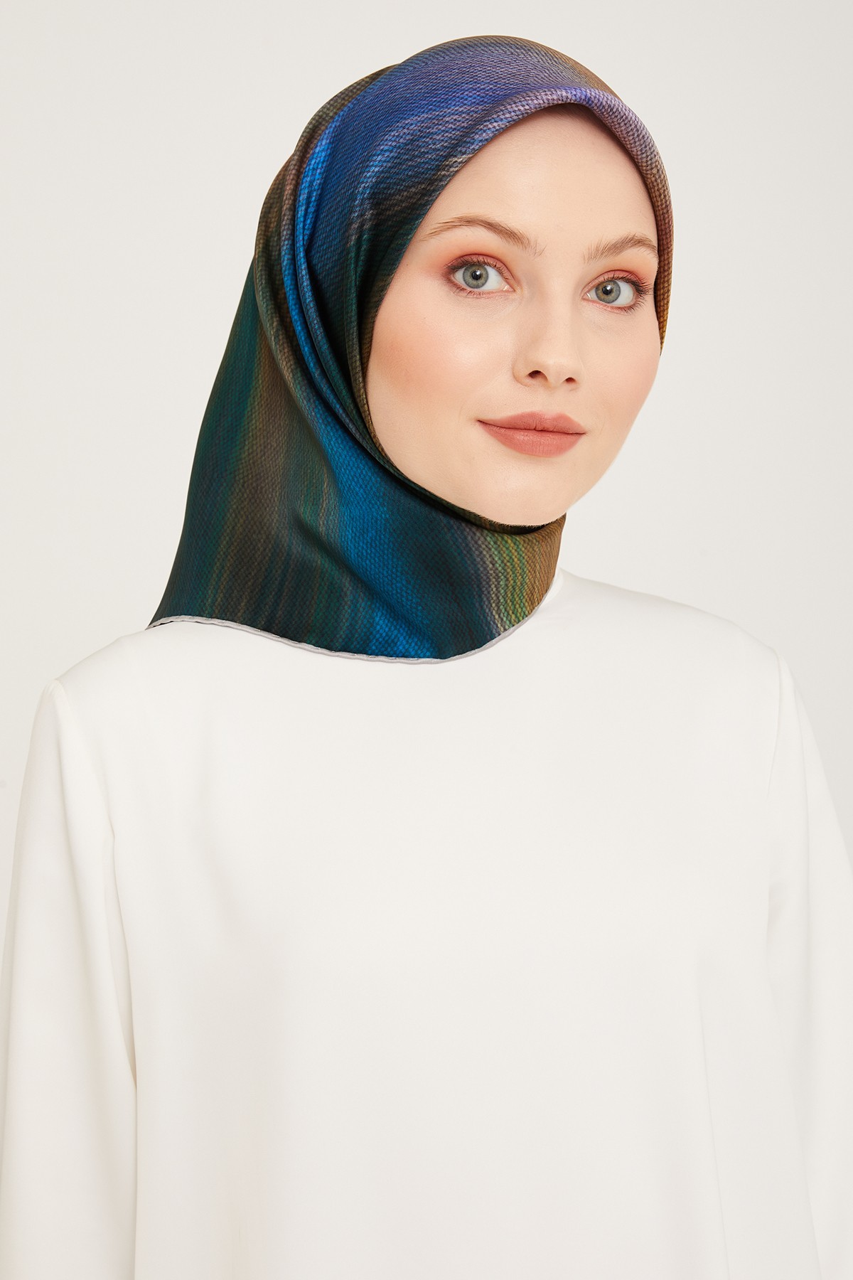 Armine Nostalji Serisi Sura İpek Eşarp 9017DS-35