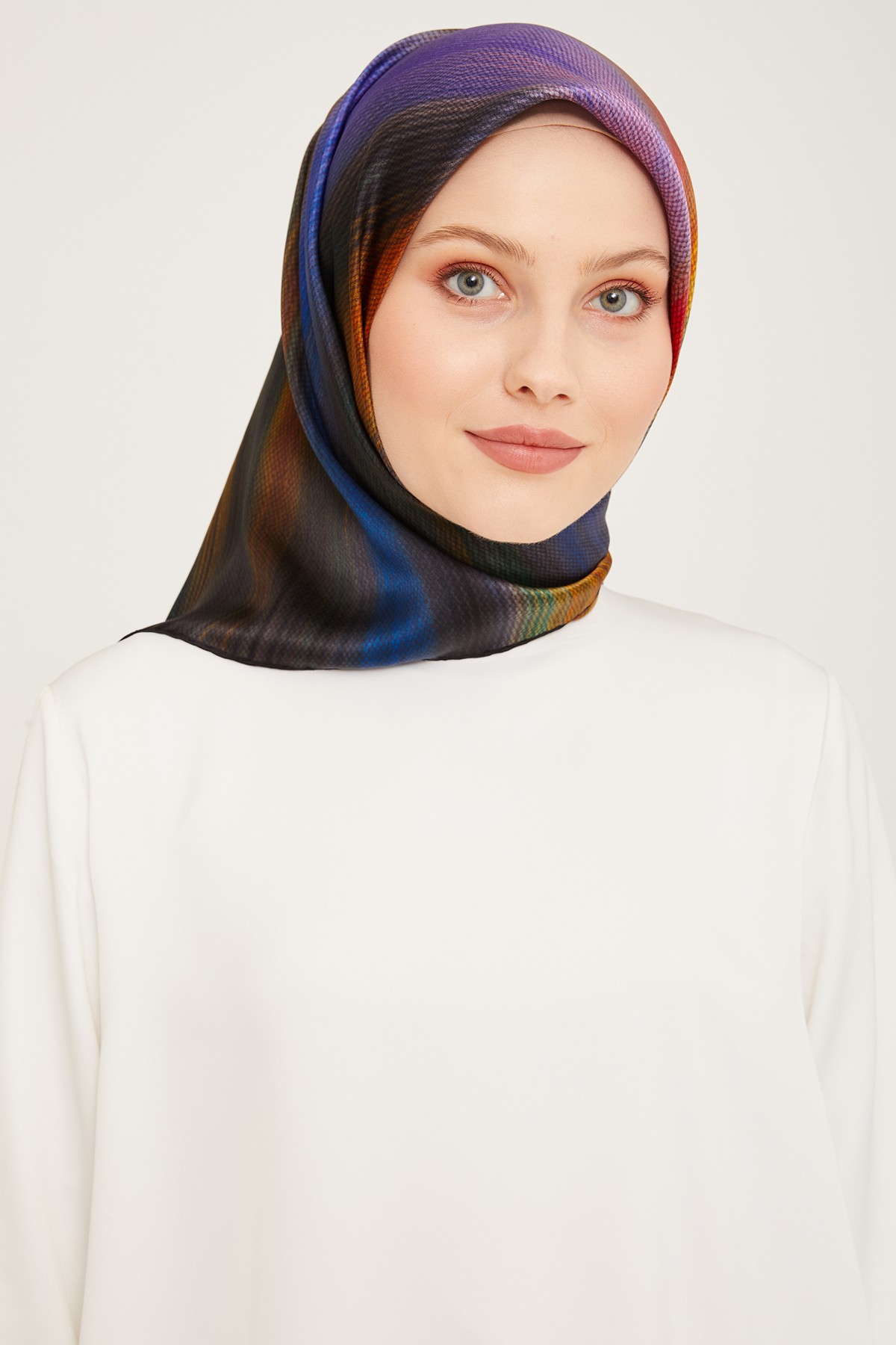 Armine Nostalji Serisi Sura İpek Eşarp 9017DS-32