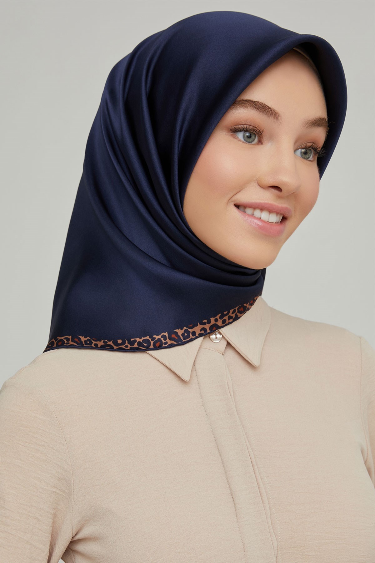 Armine Yeni Sezon 2022 İlkbahar Yaz Serisi %100 İPEK  Twill Eşarp