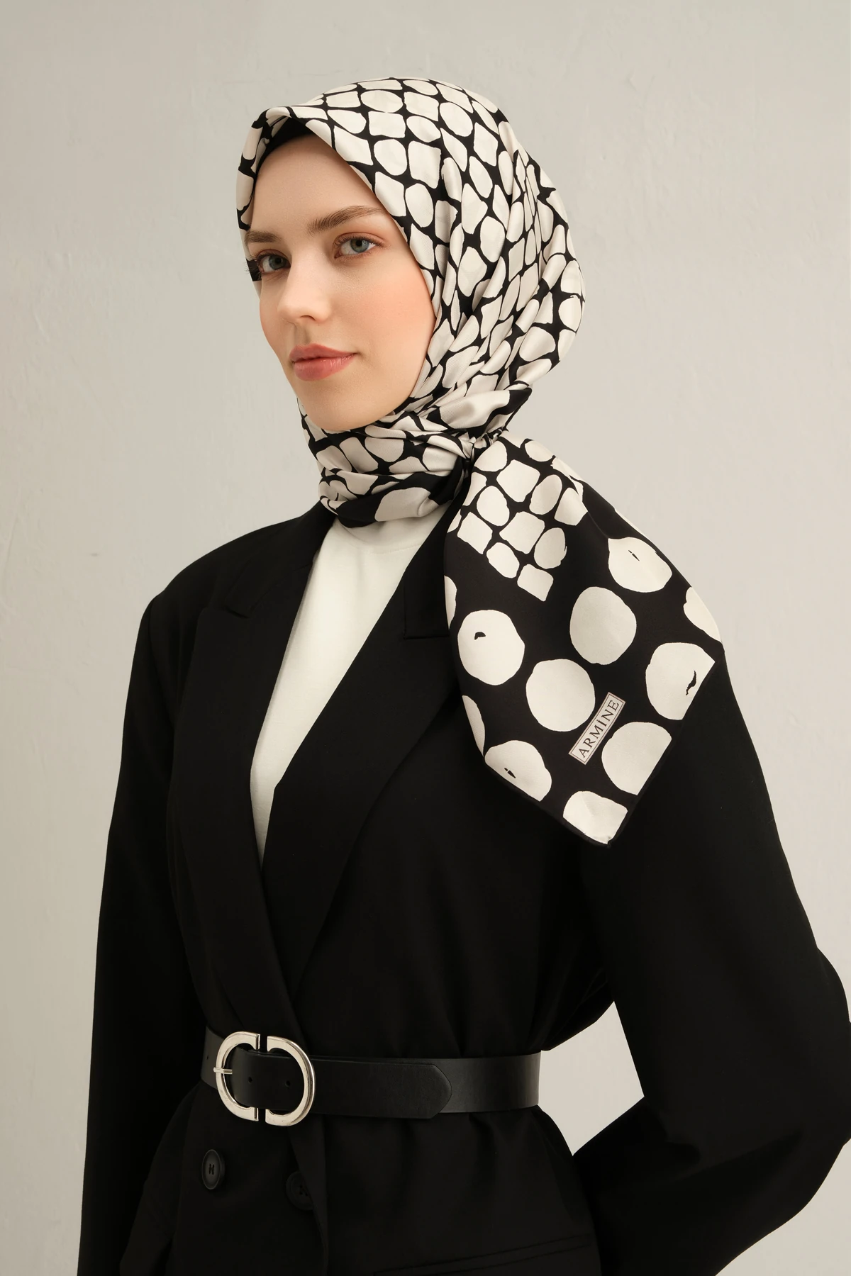 Armine Twill İpek Eşarp 9354D - Beyaz - Siyah