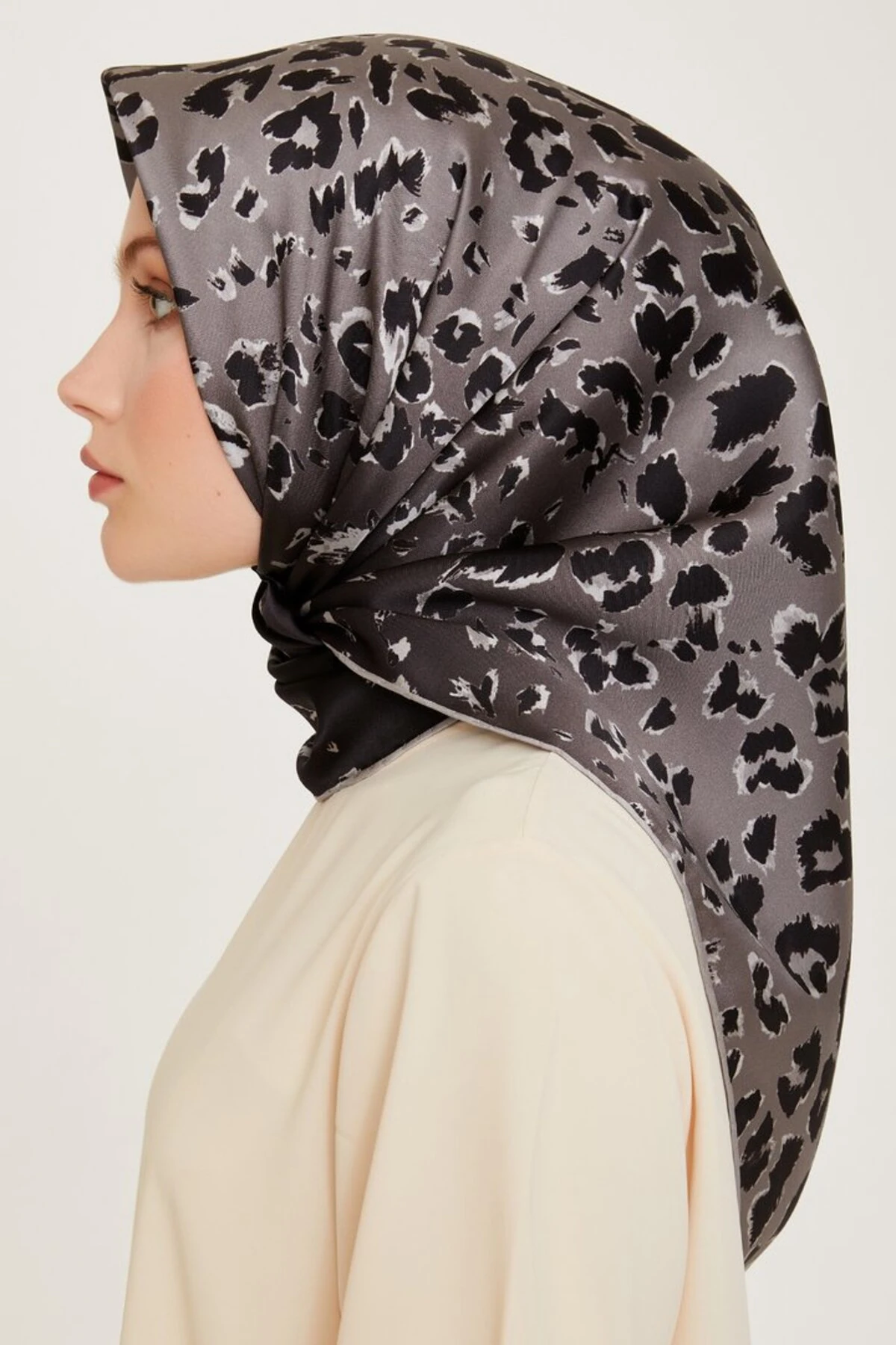 Armine Nostalji Serisi Twill İpek Eşarp 9249D-38