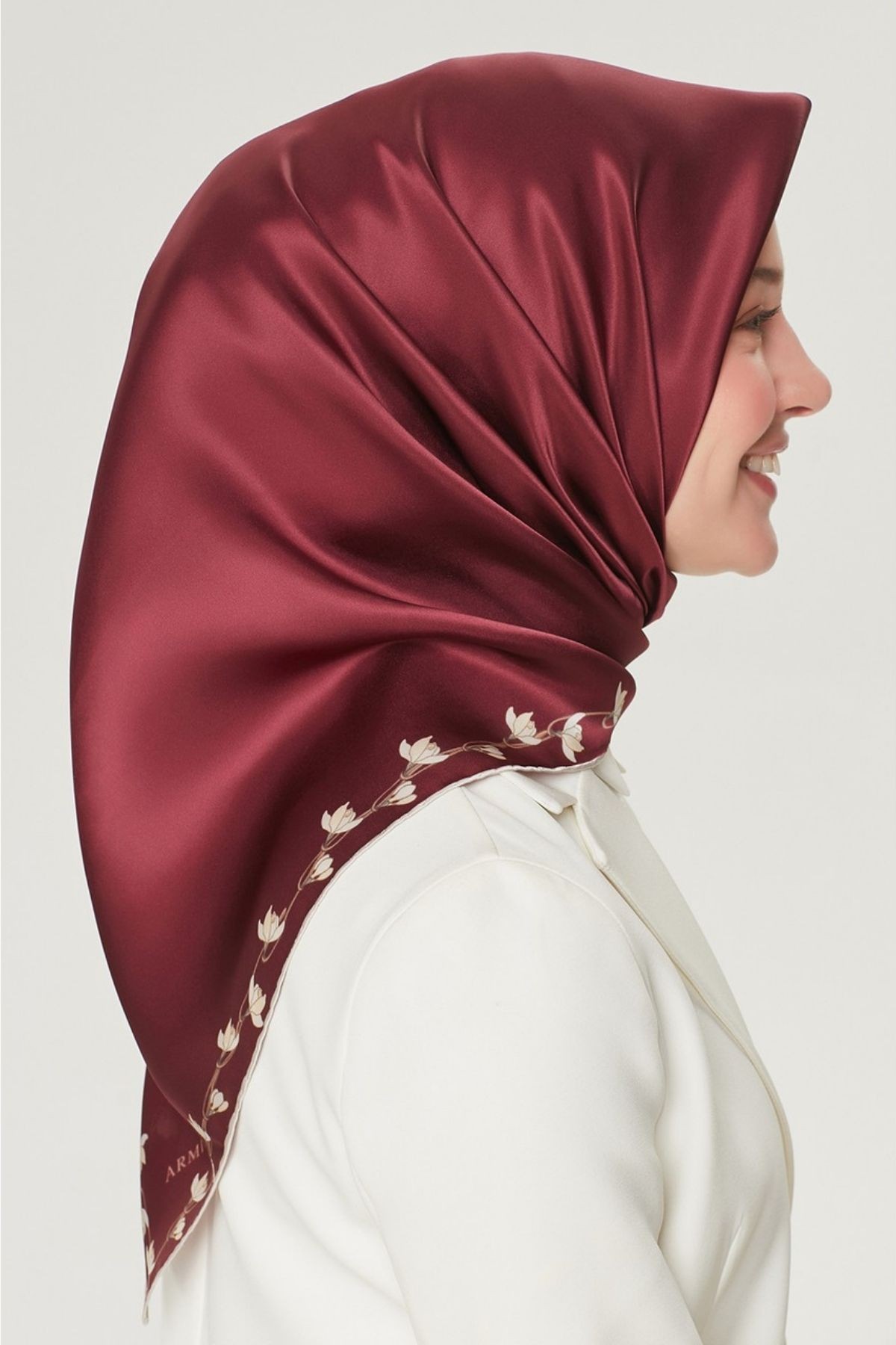 Armine Nostalji Serisi İpek Twill Eşarp 8553D-92
