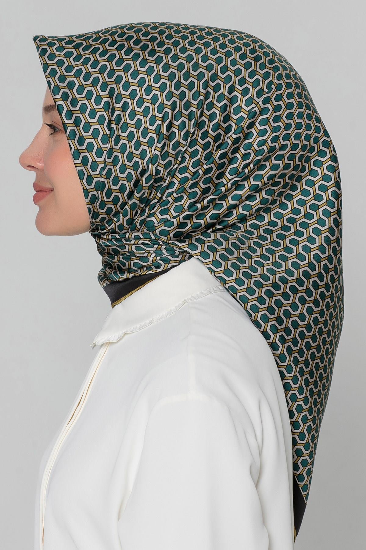 Armine Nostalji Serisi Twill İpek Eşarp 8401D-82