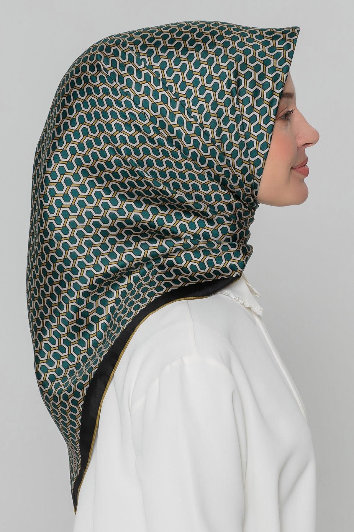 Armine Nostalji Serisi Twill İpek Eşarp 8401D-82