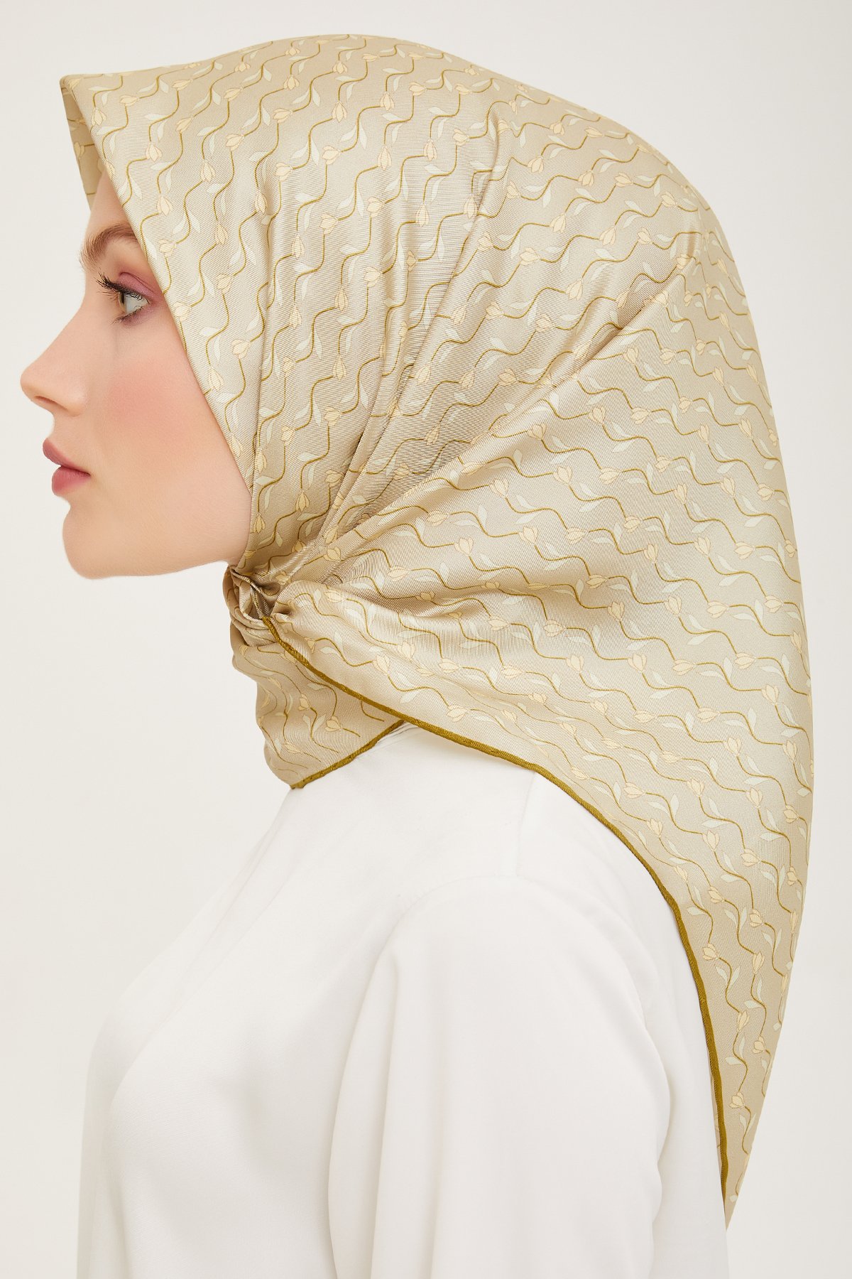 Belli Twill İpek Eşarp 4001D - Bej-Gold-05