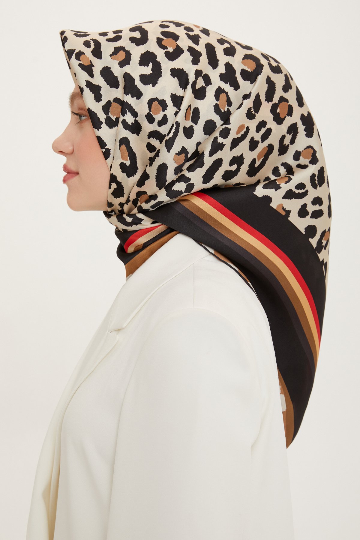 Armine Nostalji Serisi Twill İpek Eşarp 8728D-01