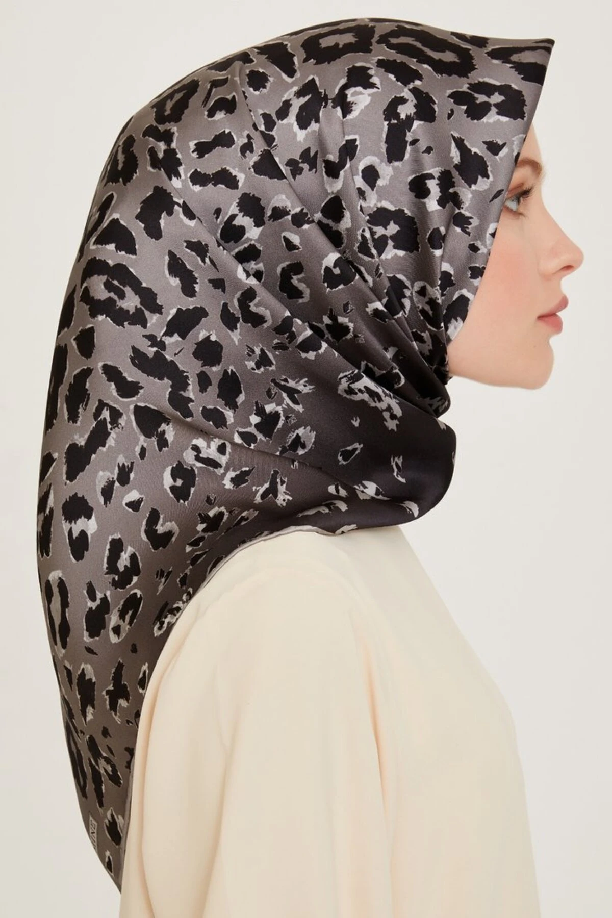 Armine Nostalji Serisi Twill İpek Eşarp 9249D-38