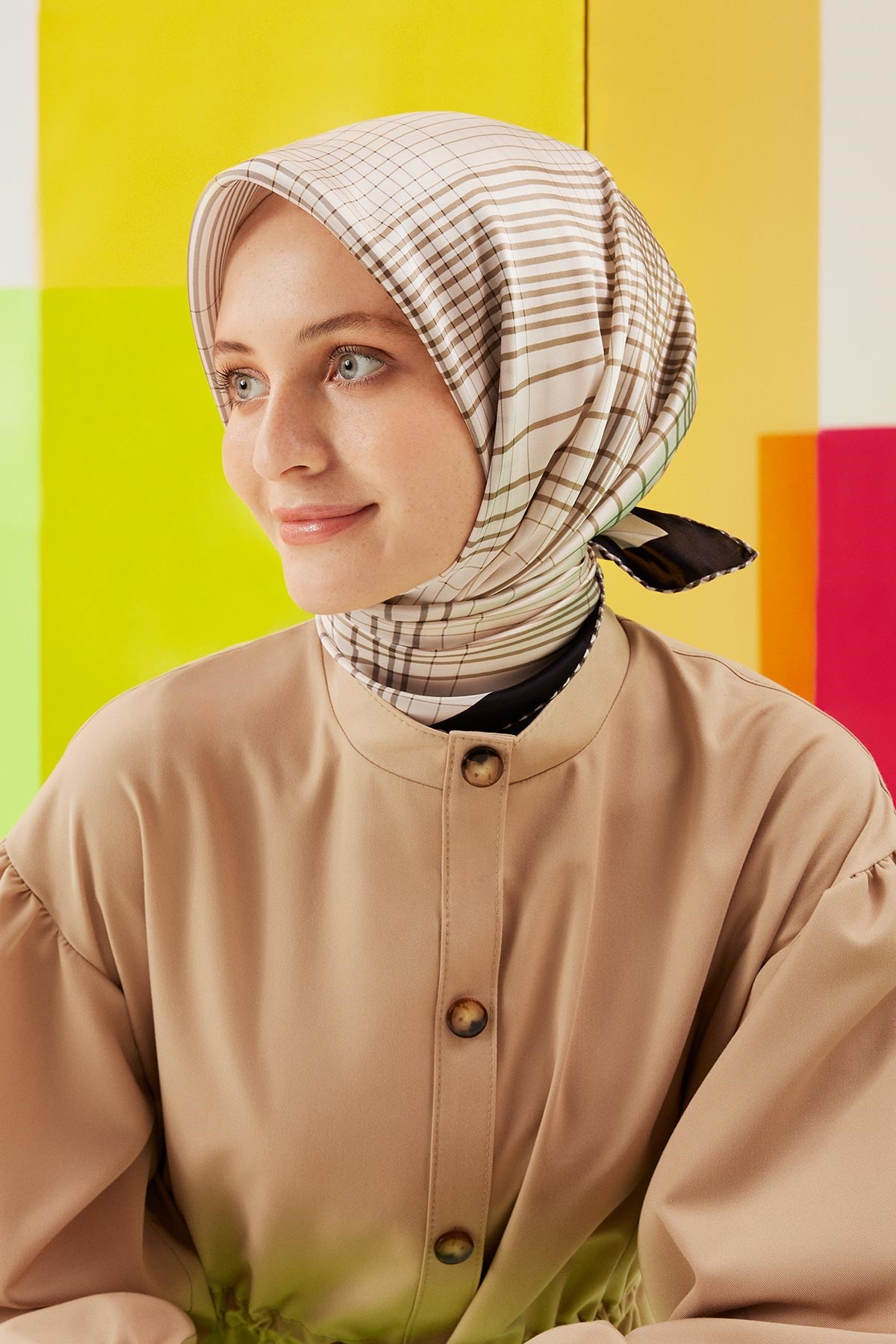 Armine Yeni Sezon 2022 İlkbahar Yaz Serisi %100 İPEK Twill Eşarp Modelleri Tesettür Nağme Ürünü 8709D-09