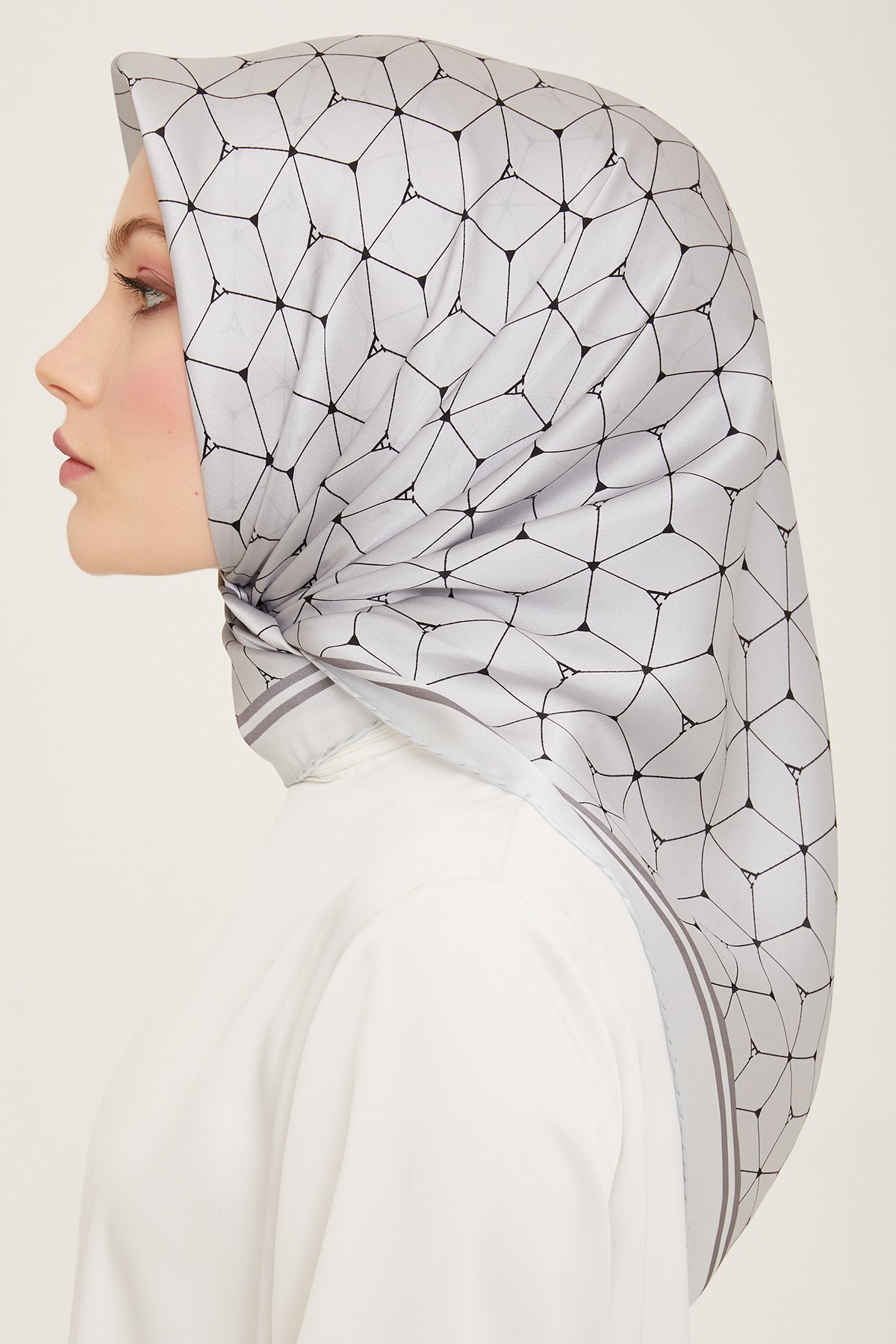Armine Nostalji Serisi İpek Sura Eşarp 9166DS-02