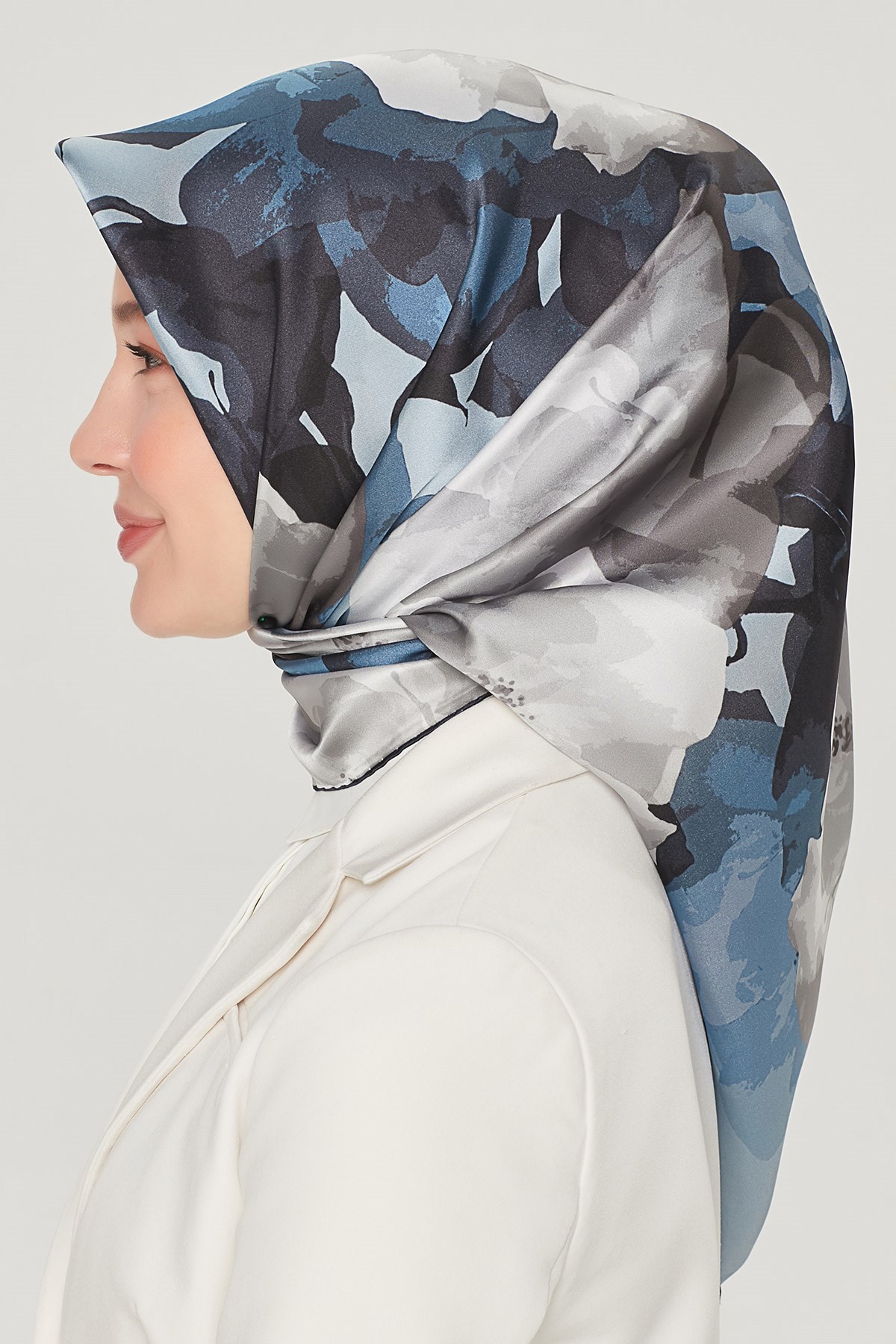 Armine Nostalji Serisi Twill İpek Eşarp 8534D-85