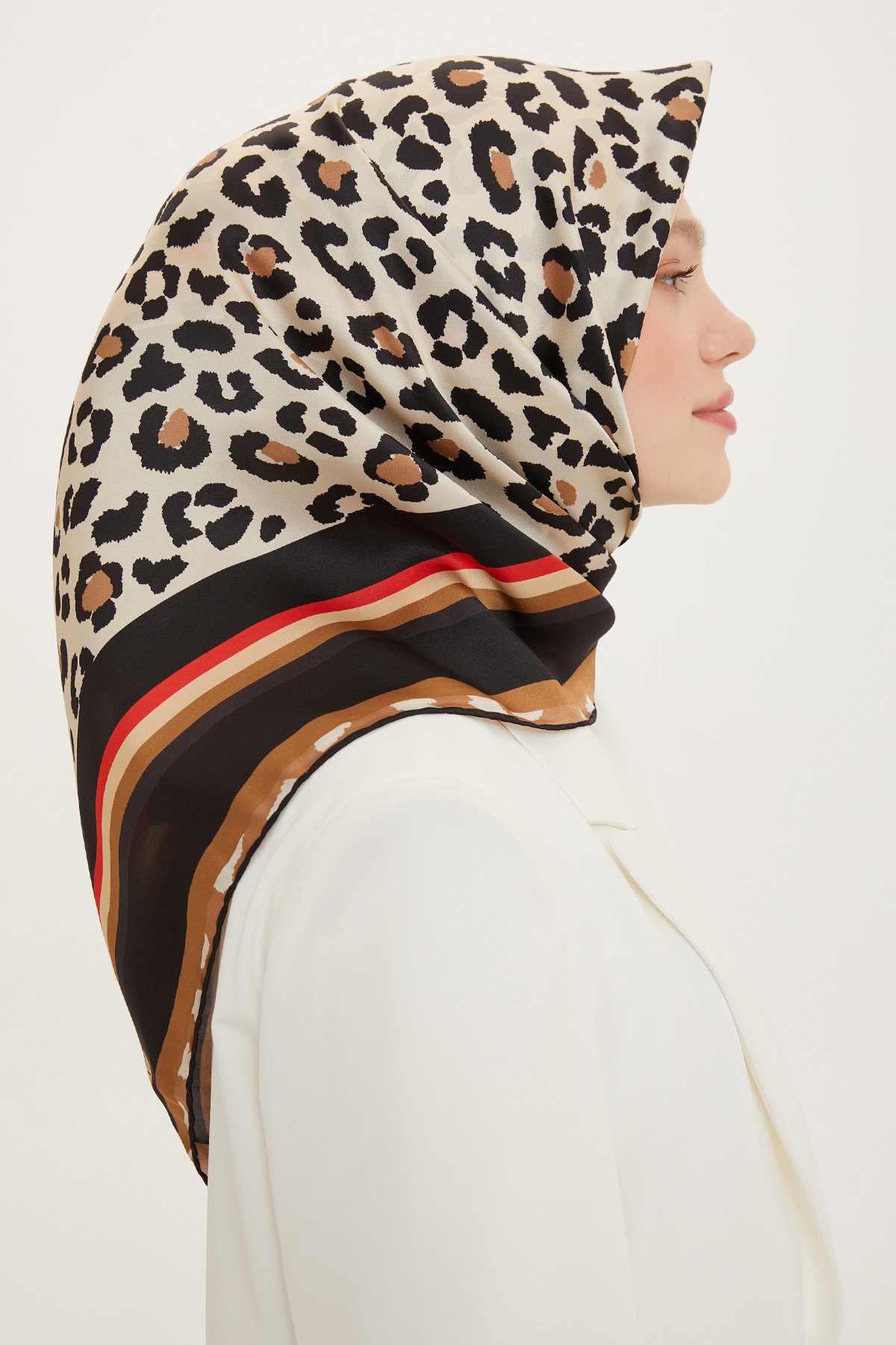 Armine Nostalji Serisi Twill İpek Eşarp 8728D-01