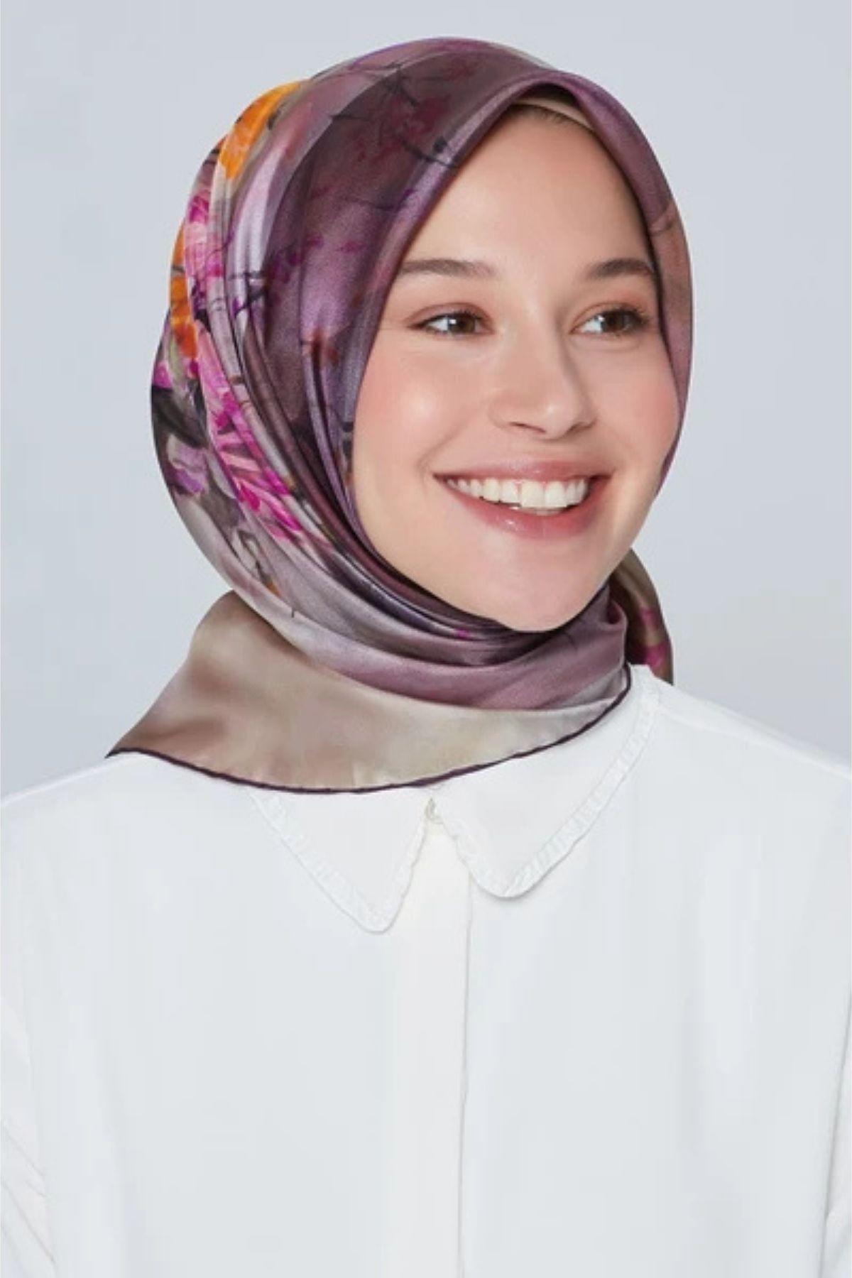 Armine Nostalji Serisi İpek Twill Eşarp 7915D-32