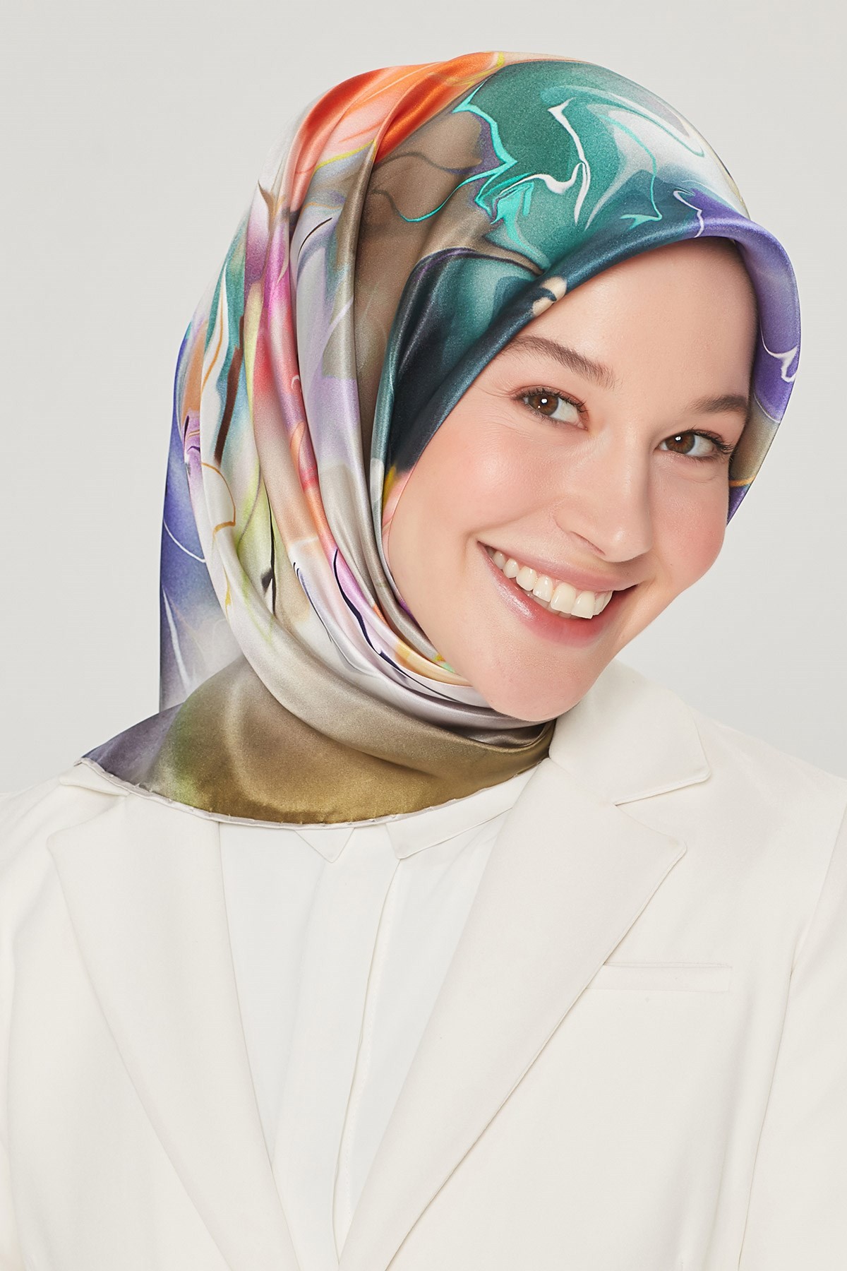 Armine Nostalji Serisi İpek Twill Eşarp 8527D-80