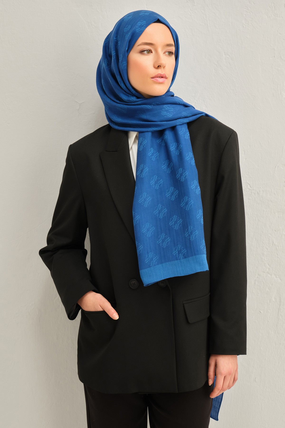 Saks-32115